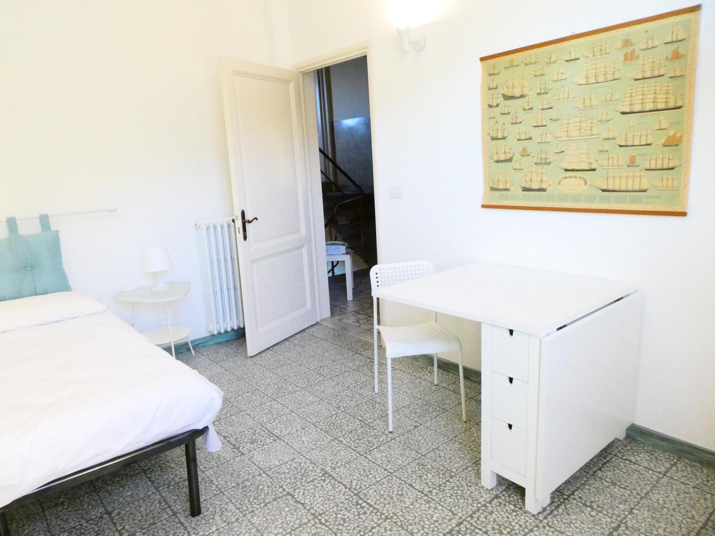 Three-Bedroom House - Photo 4