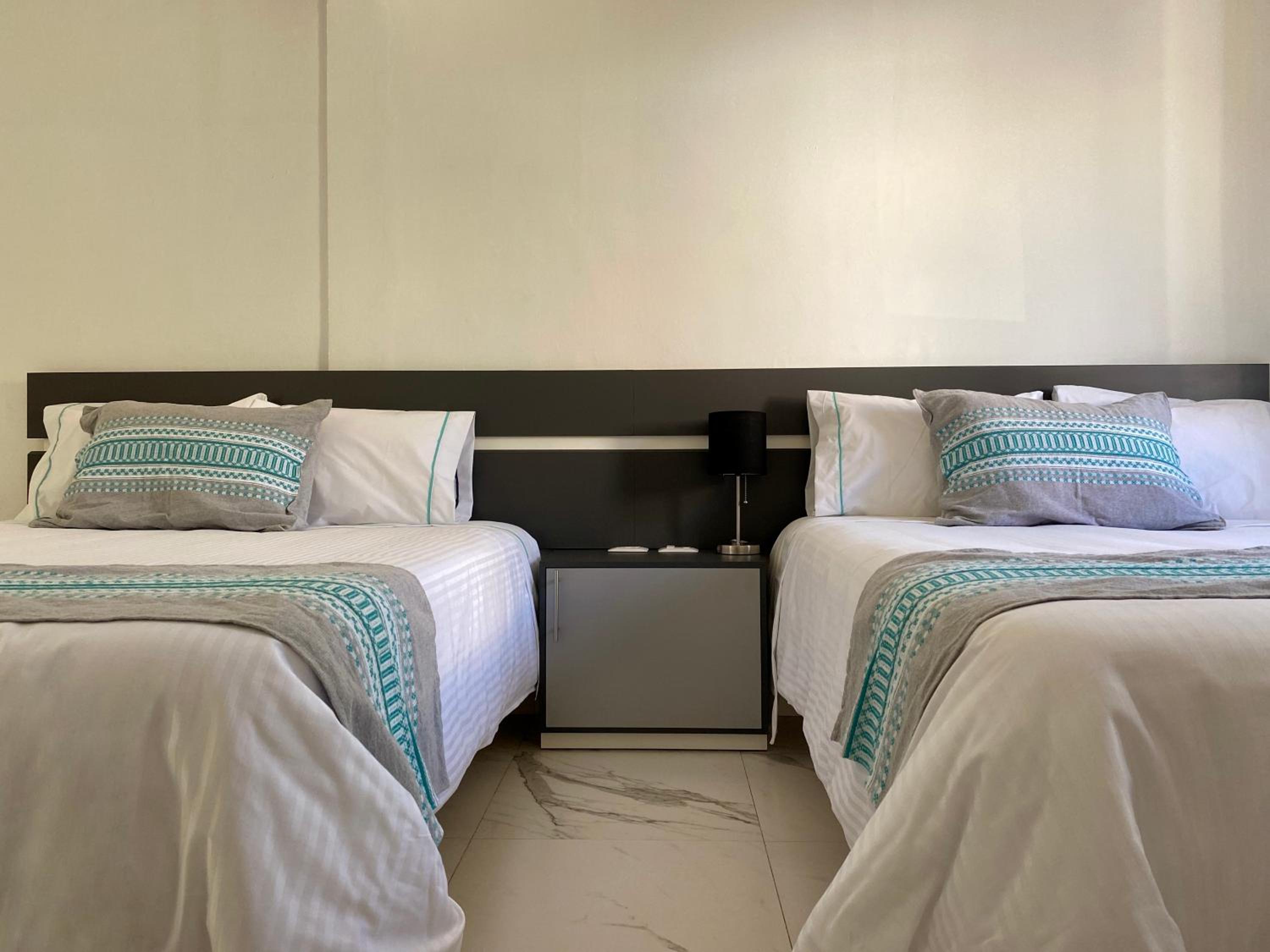 Twin Room - Photo 3
