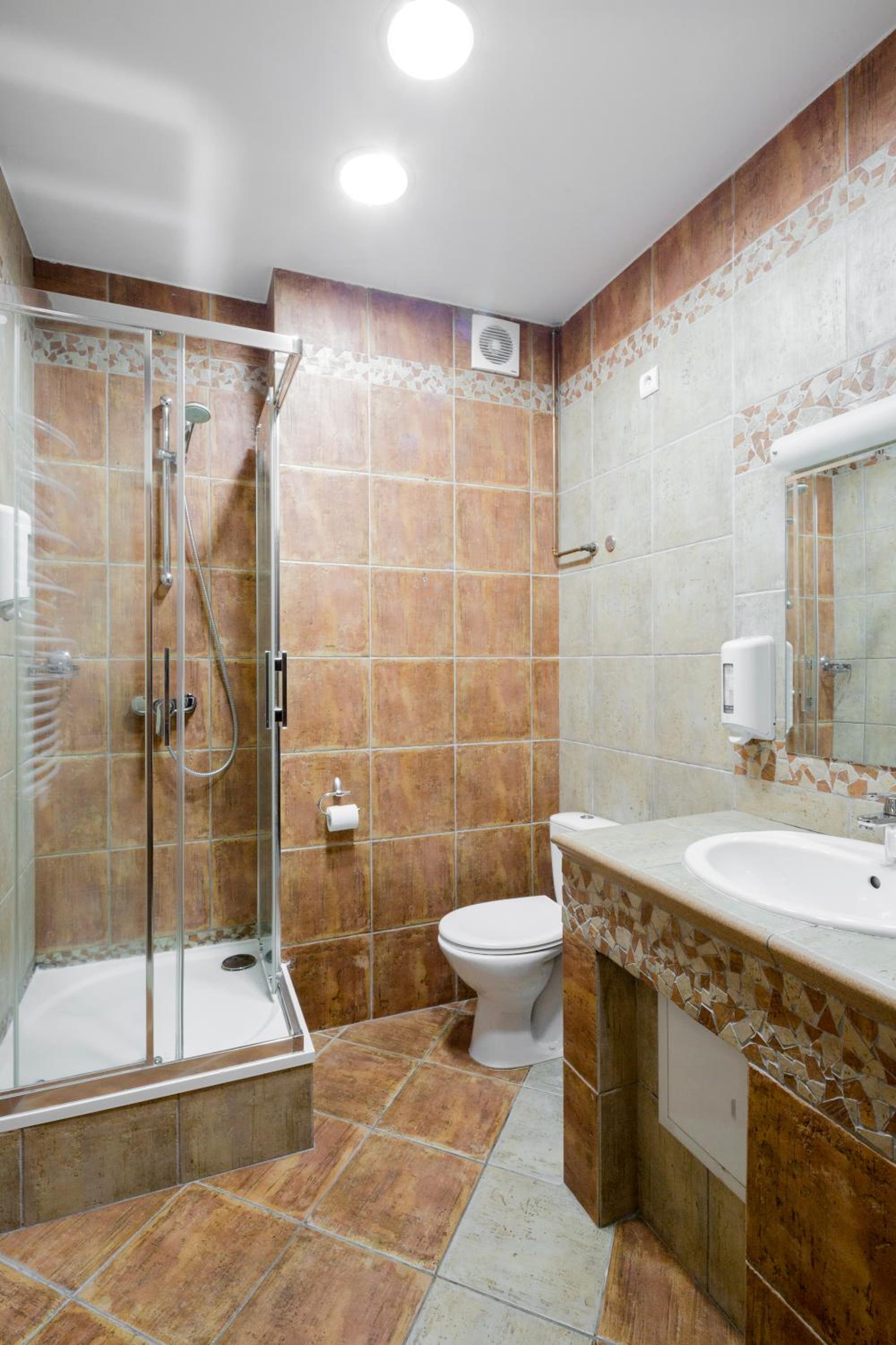 Double Room - Photo 9