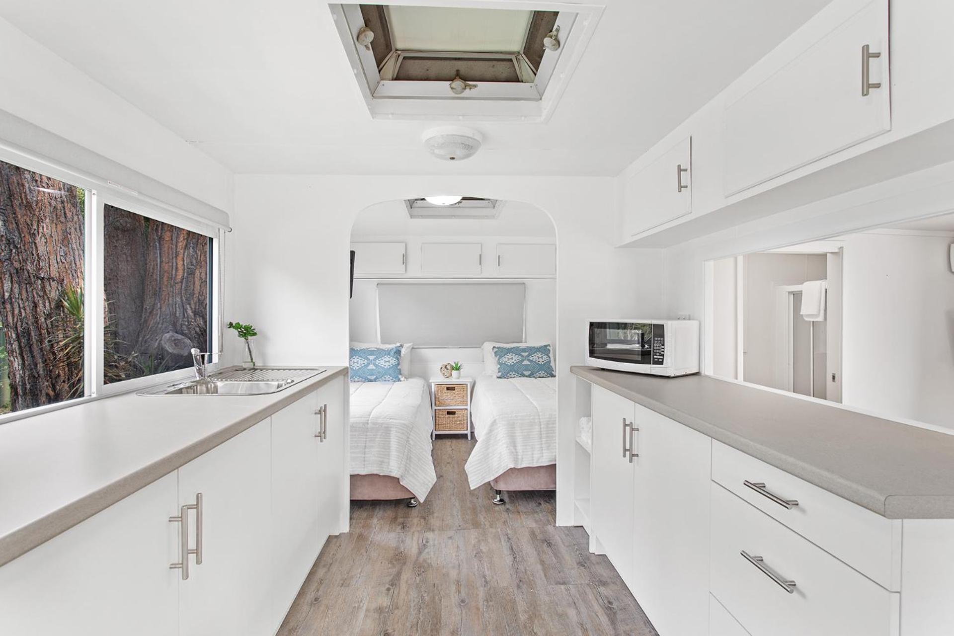 Caravan Daisy photo 3