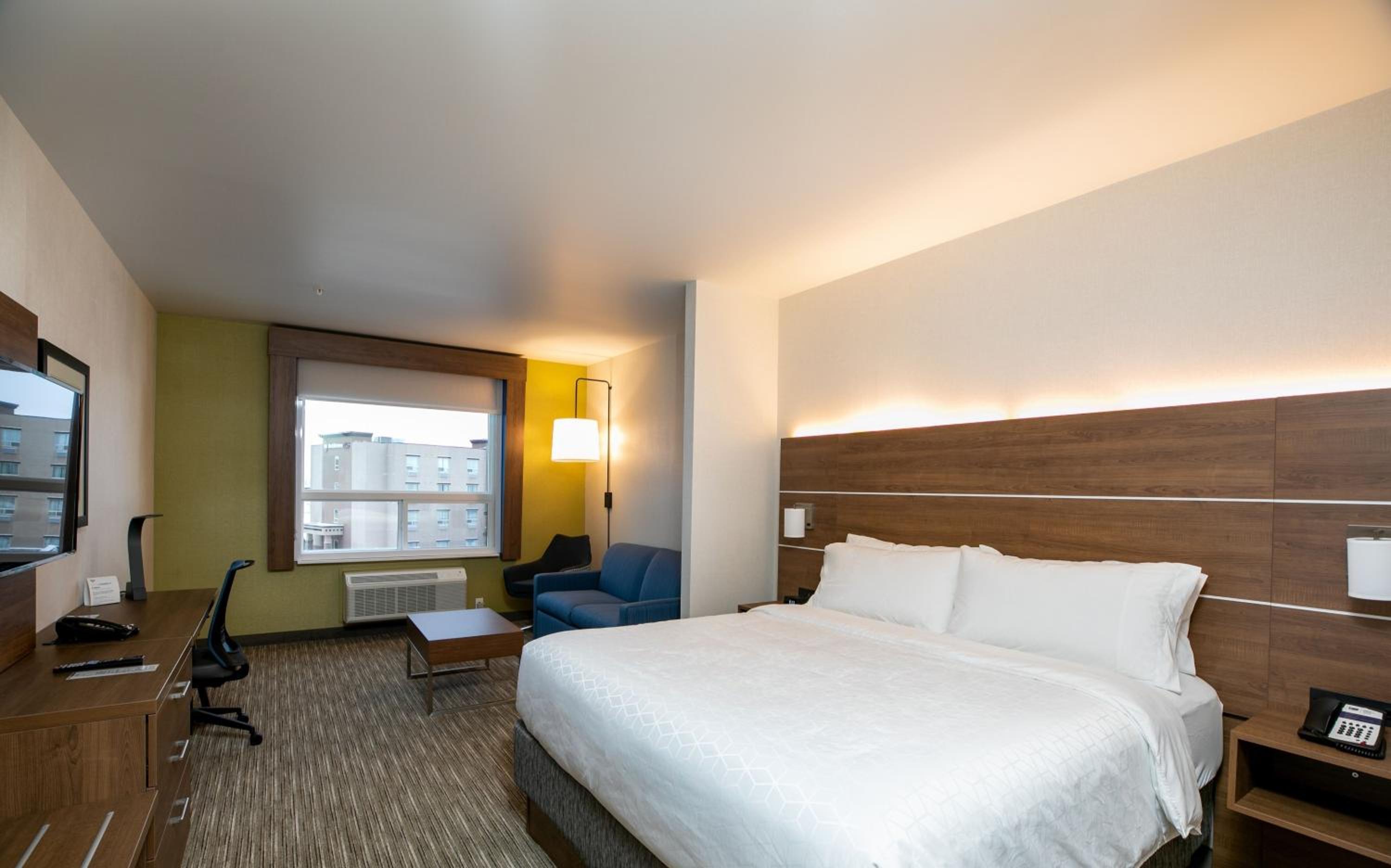 King Suite with Sofa Bed - Photo 2