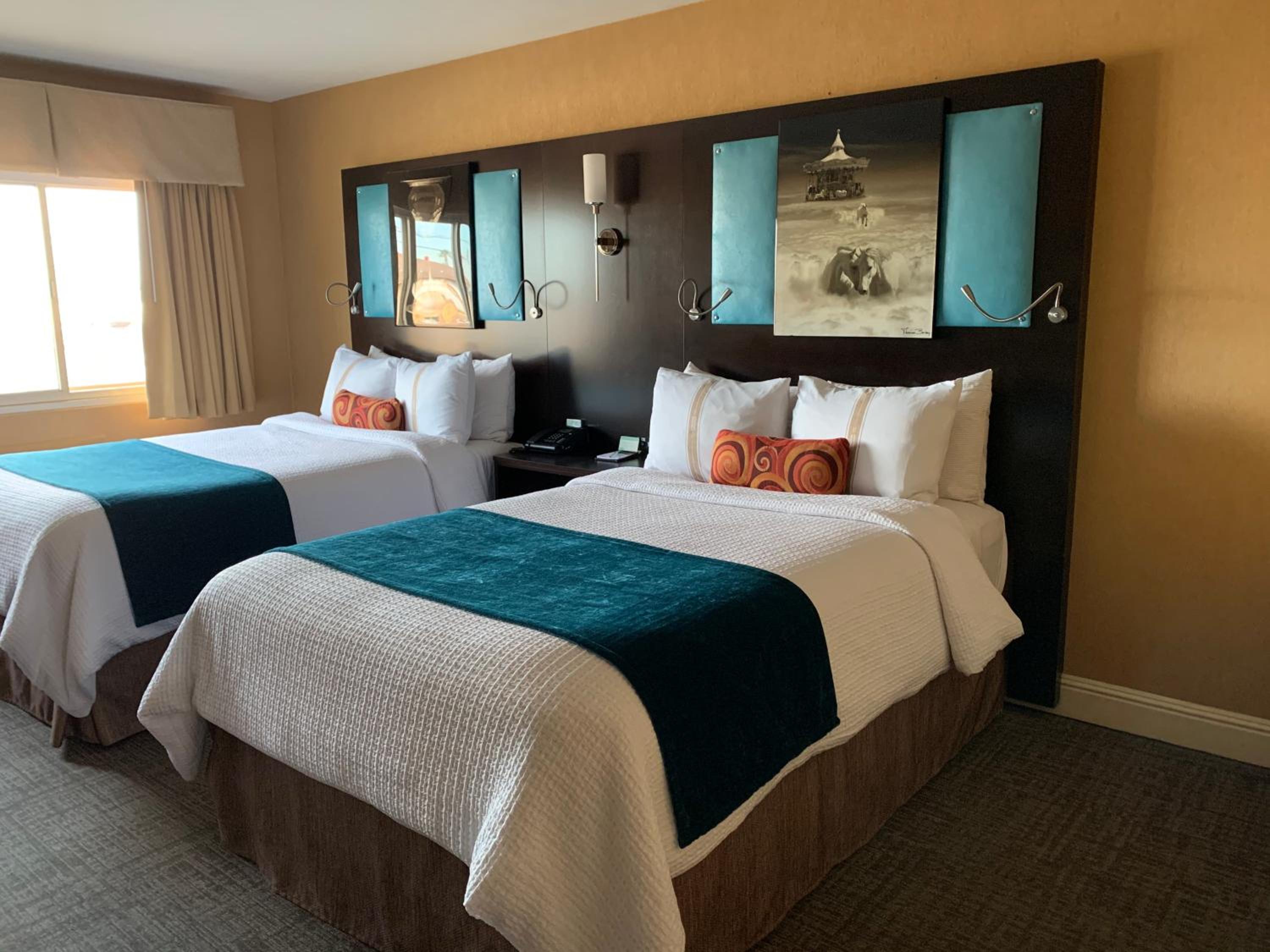Traditional Double Room with Two Double Beds photo 1