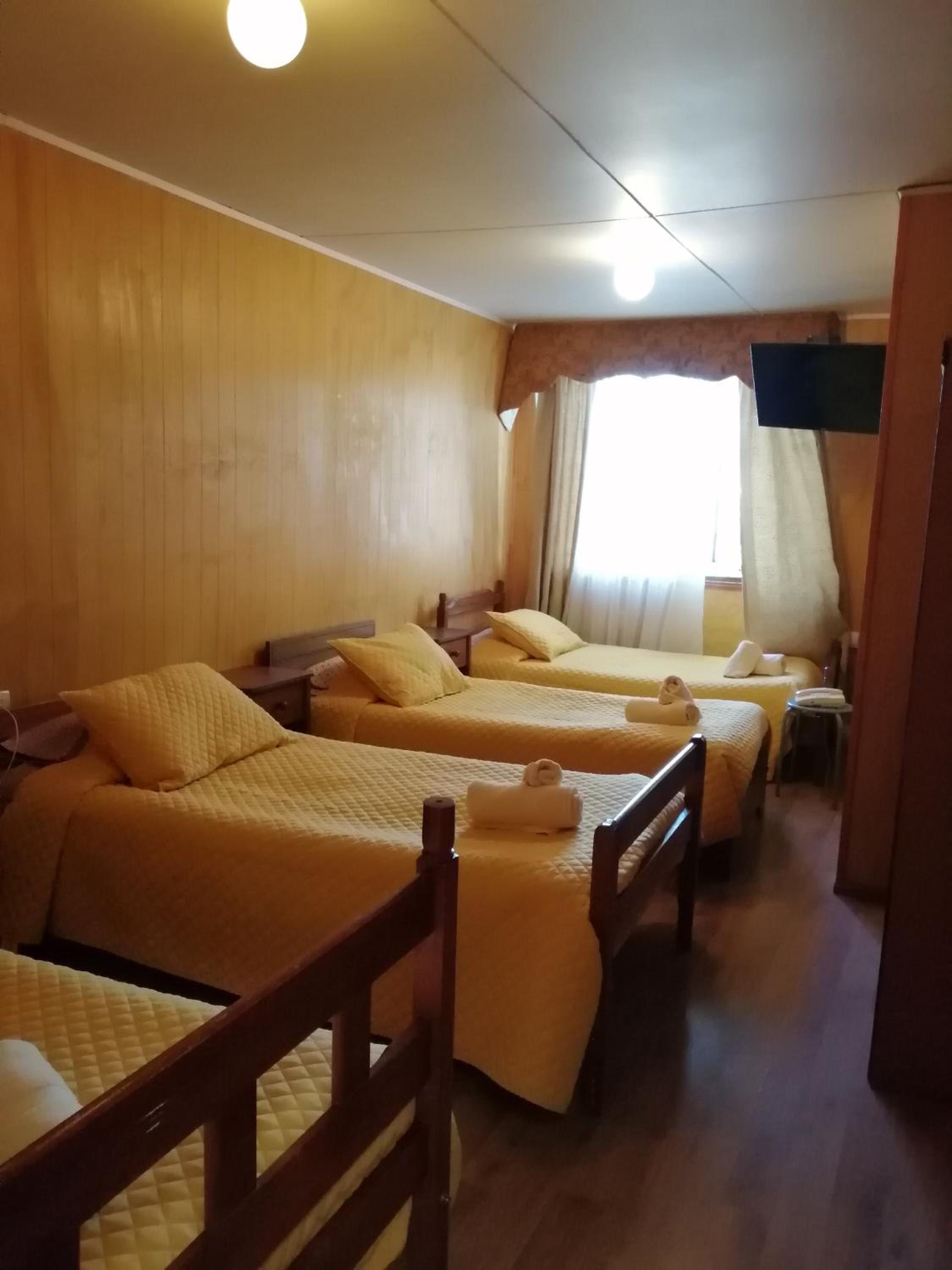 Family Room with Private Bathroom photo 2