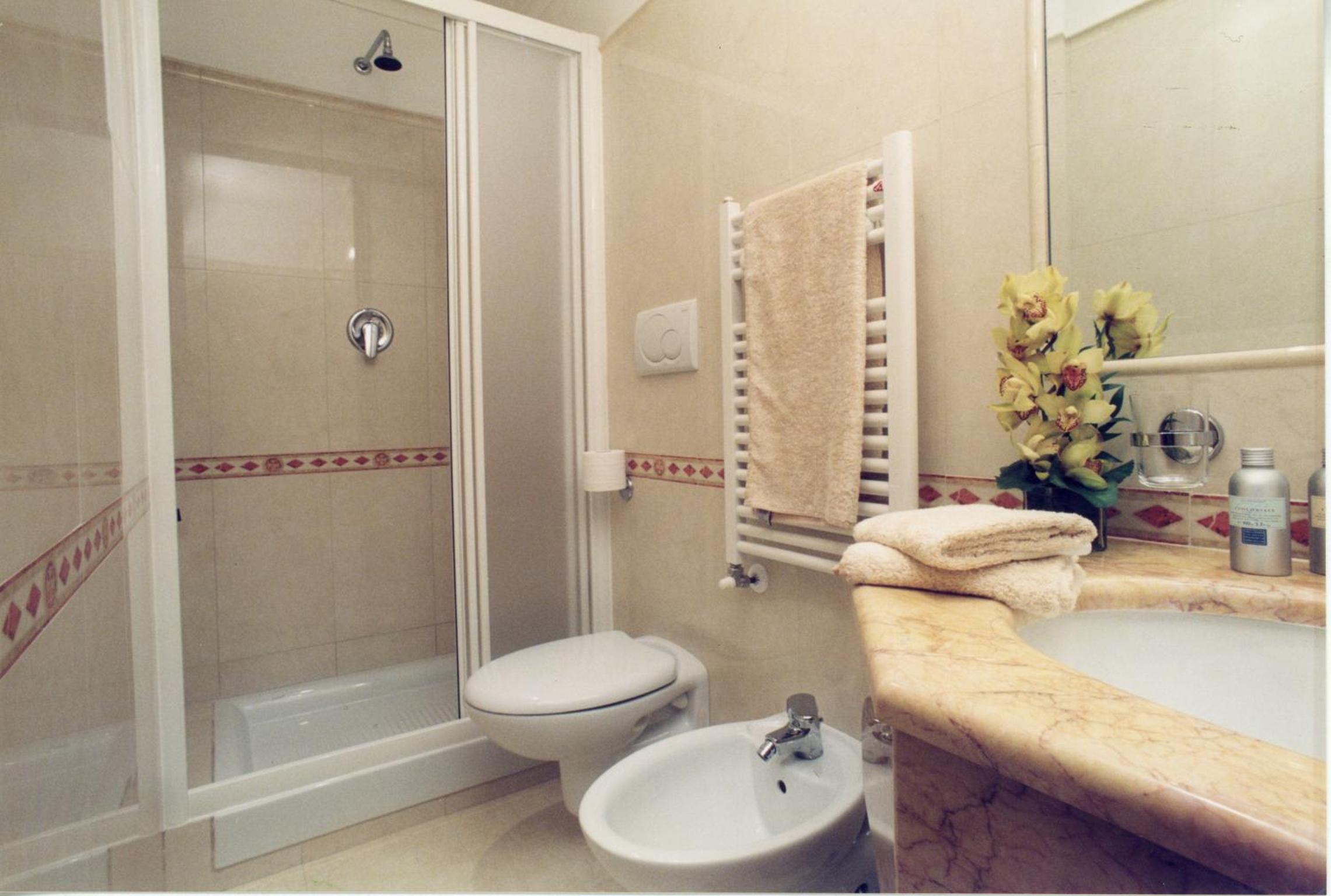 Double or Twin Room photo 3