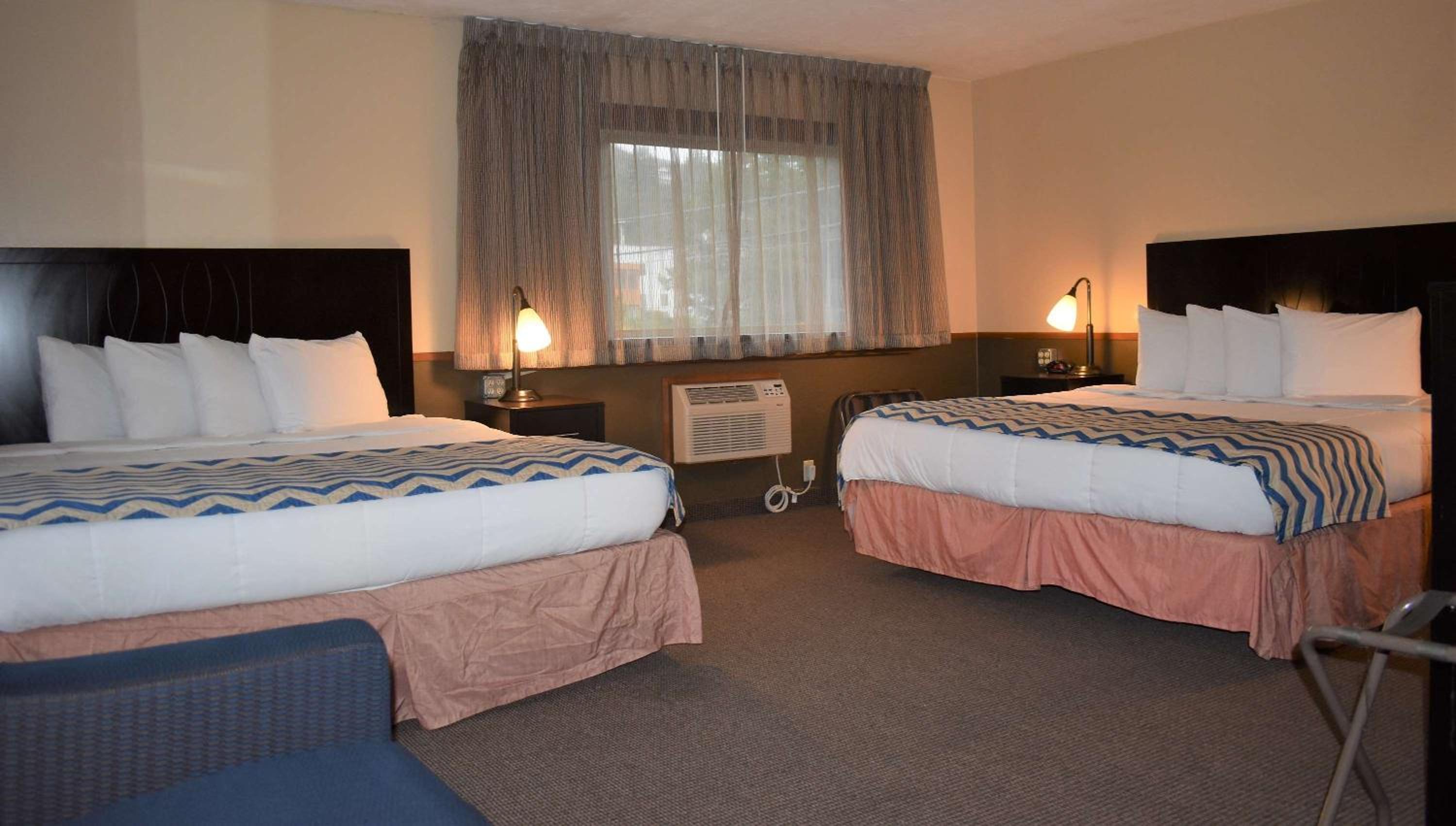 King Room with Two King Beds - Upper Floor