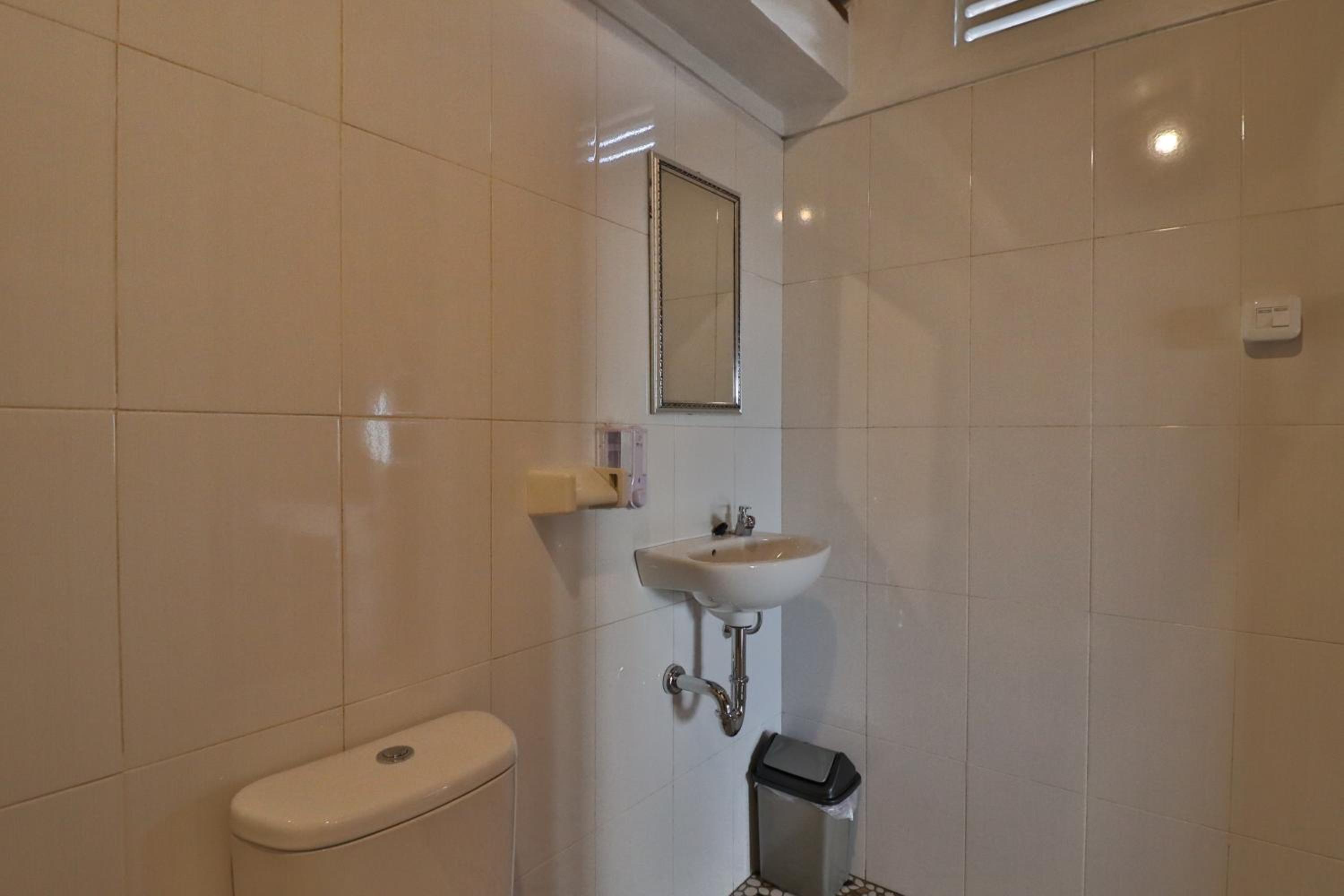 Deluxe Double Room with Sea View - Photo 13