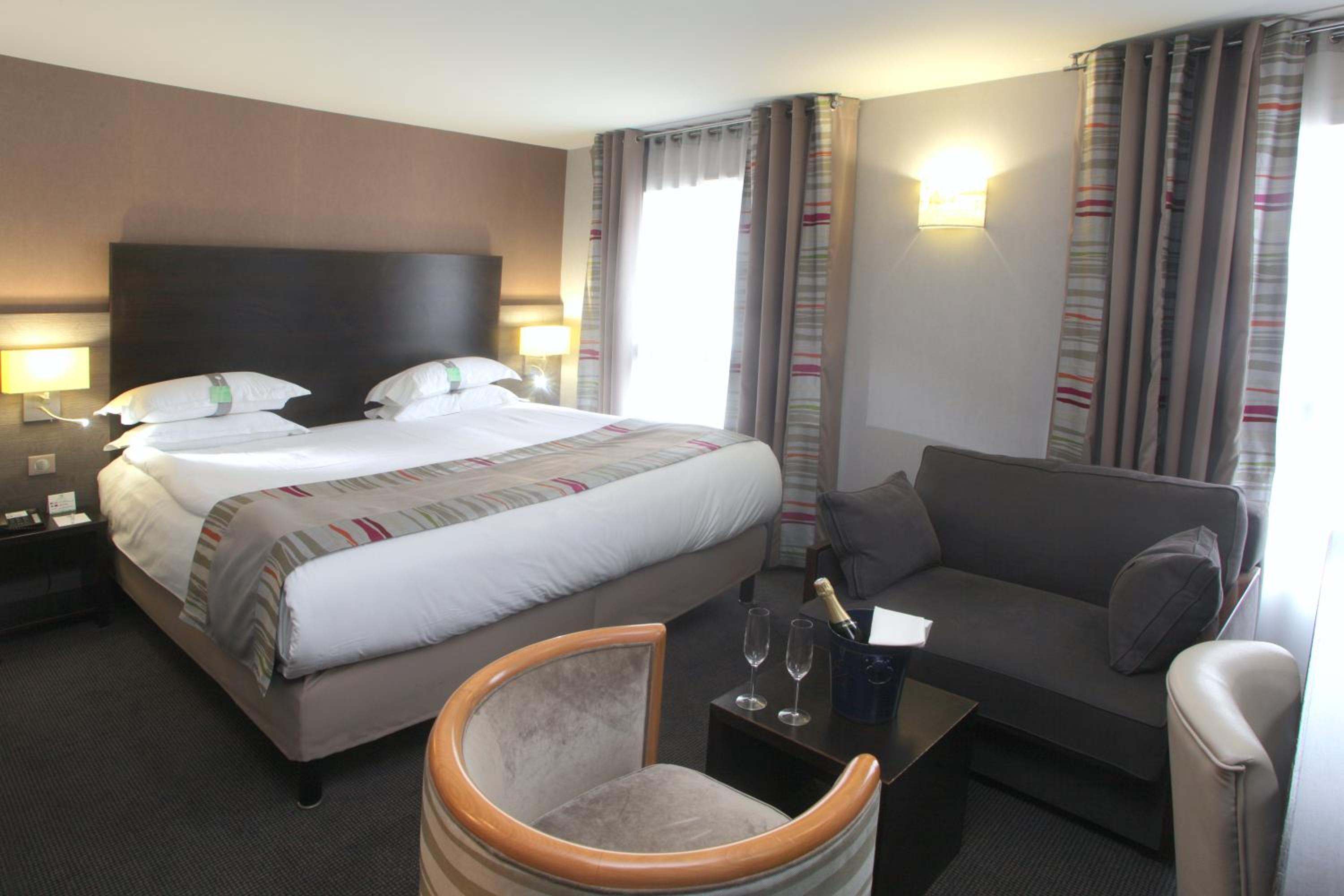 Premium King Room