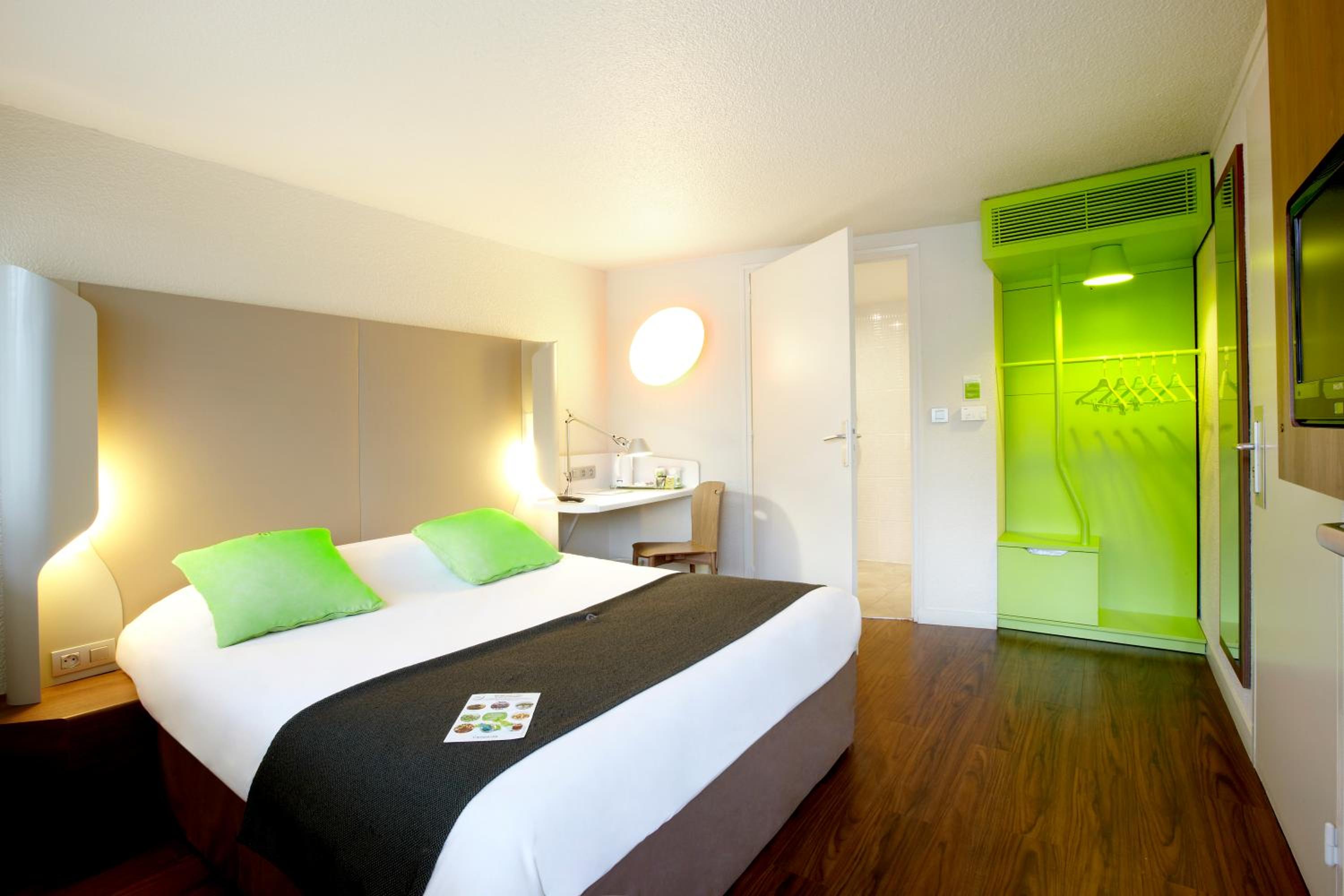 Standard Queen Room - Photo 1