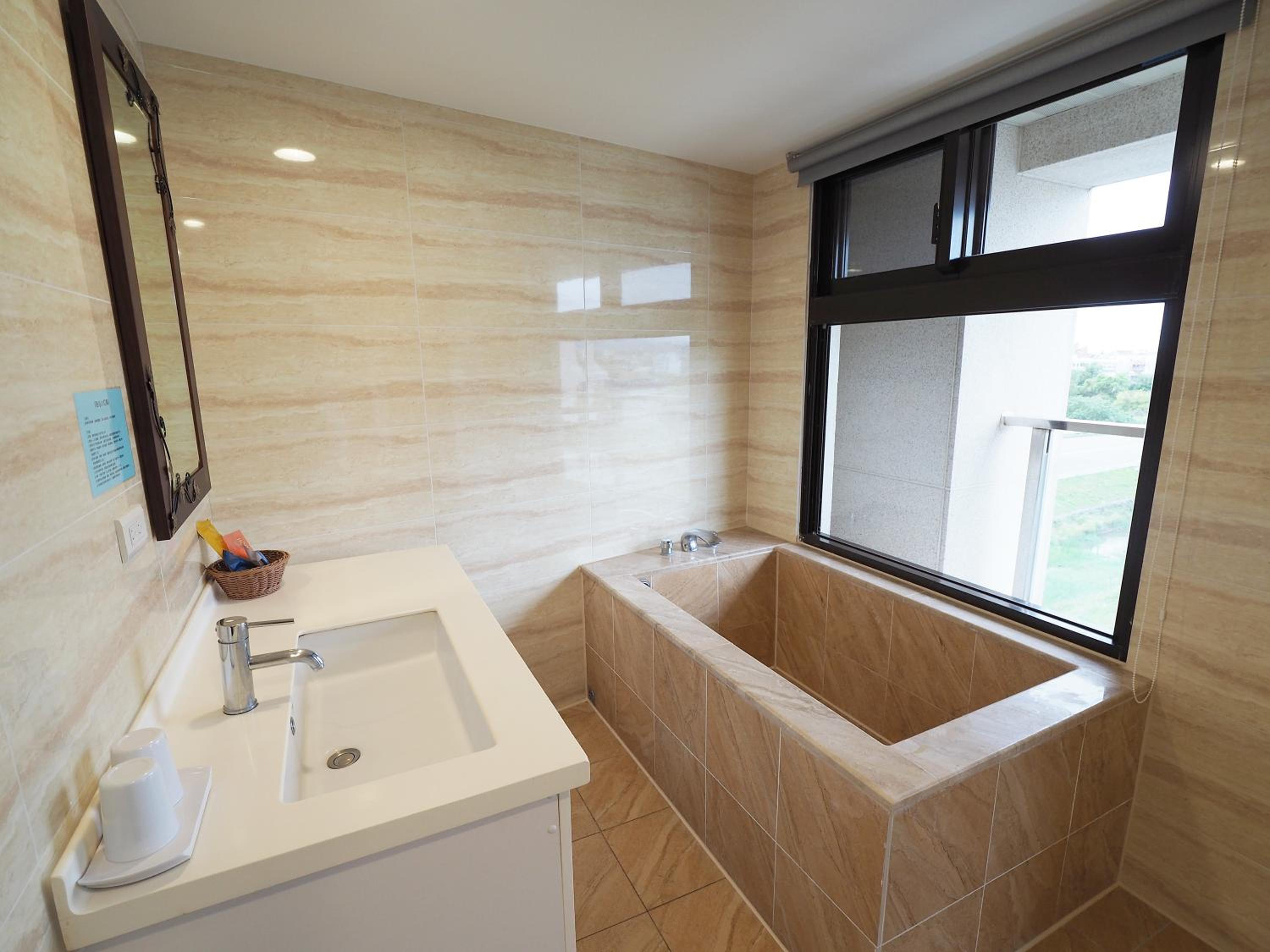 Double Room with Sea View - Photo 4