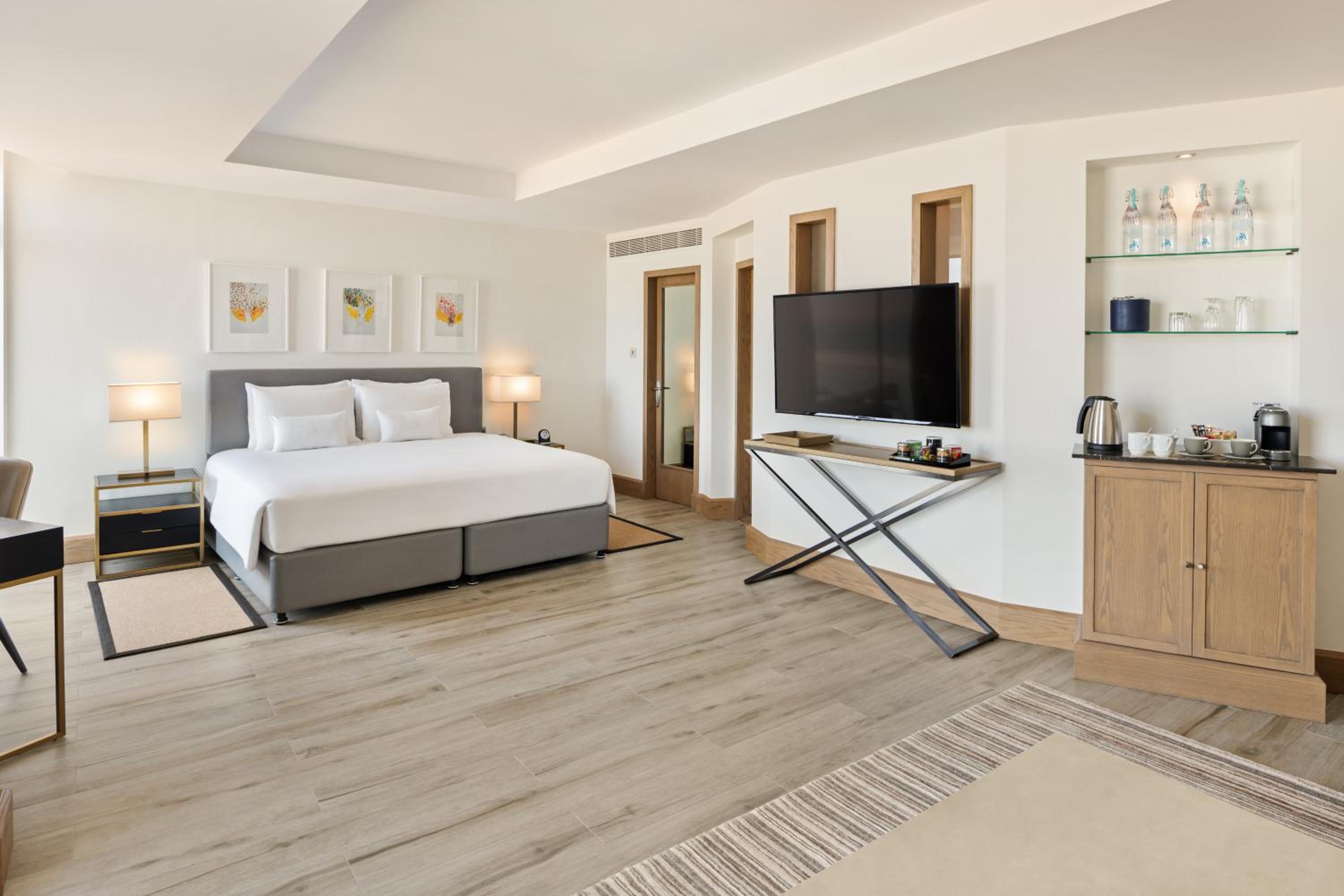 Resort View Junior Suite, Peacock Lounge, Beach & Splash Park