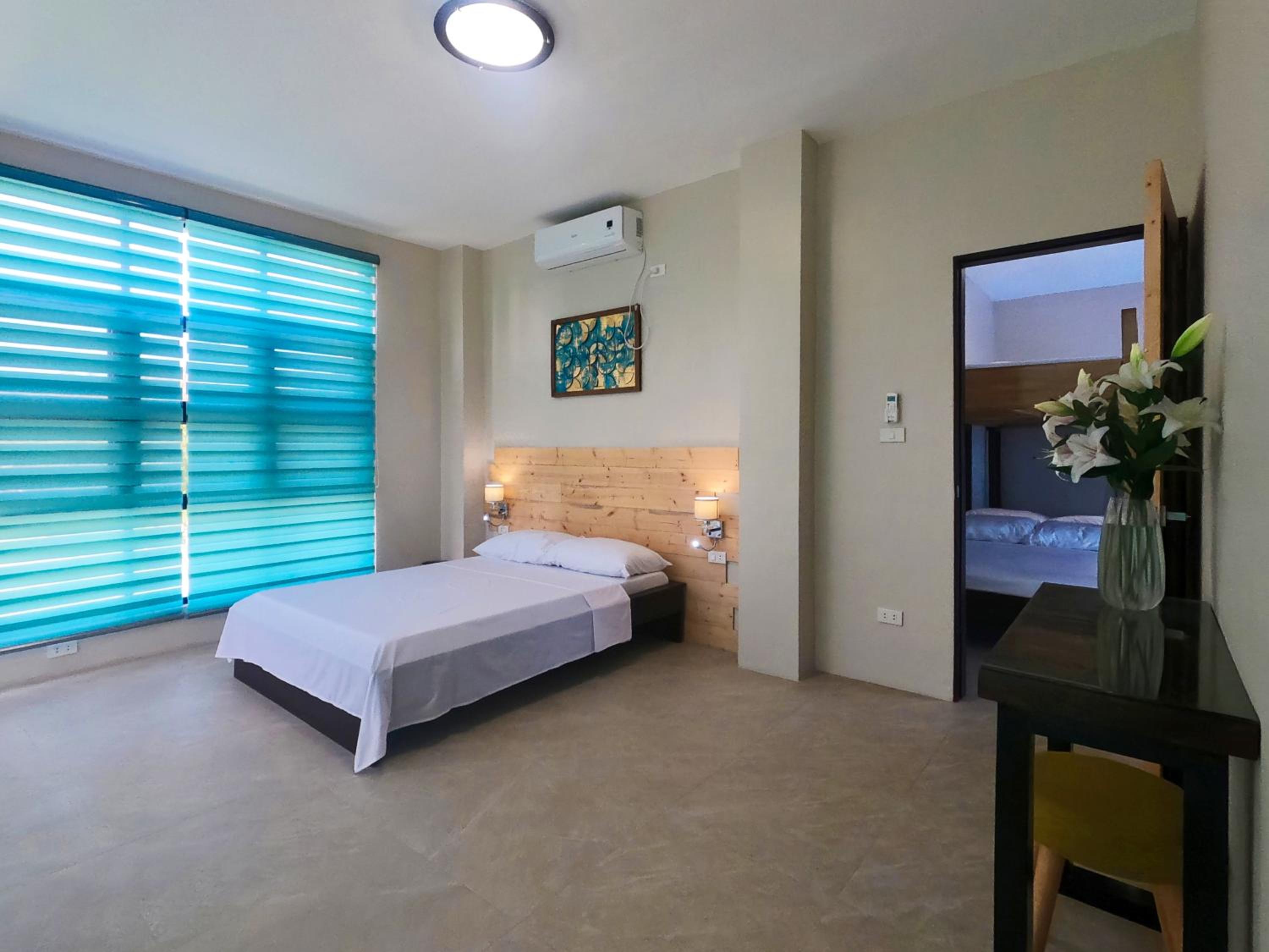 Deluxe Family Room - Photo 3
