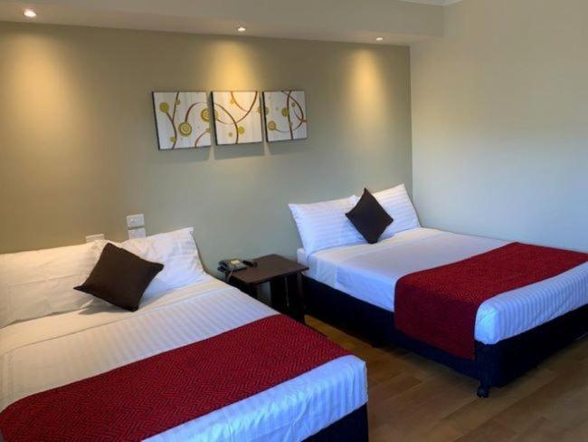 Double Room with Two Double Beds - Photo 1