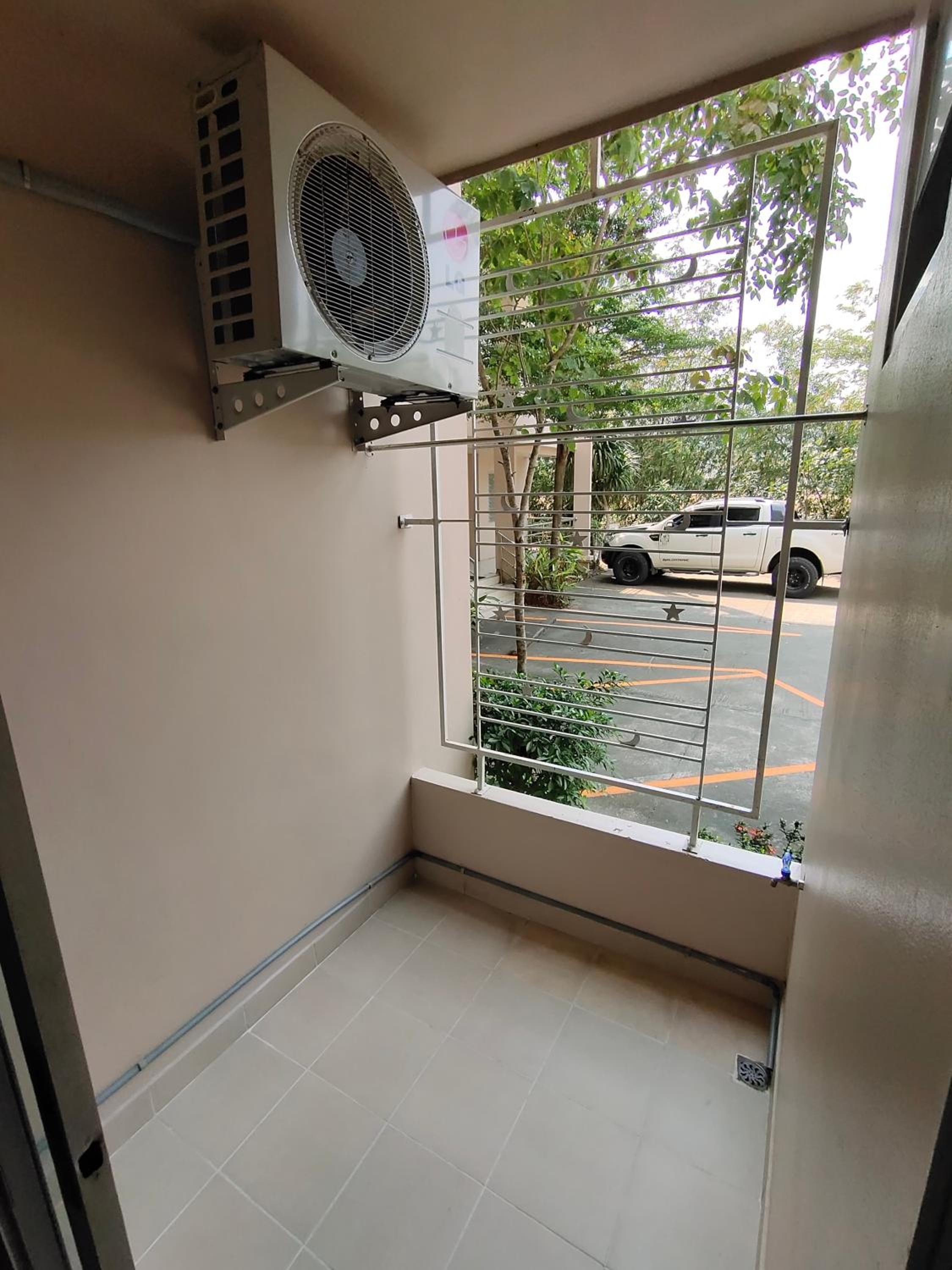 Apartment With Balcony photo 3