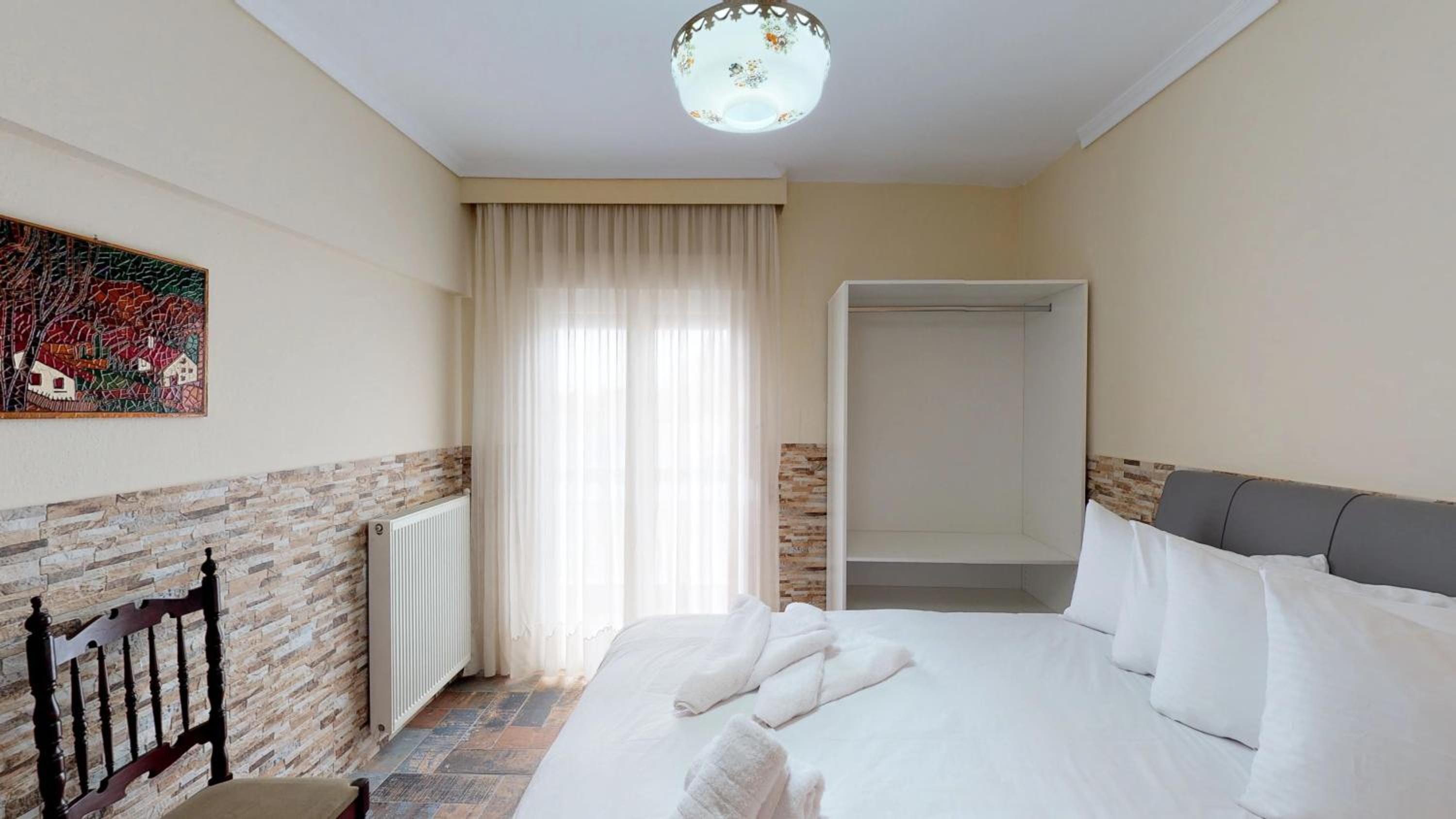 Deluxe Suite with Spa Bath