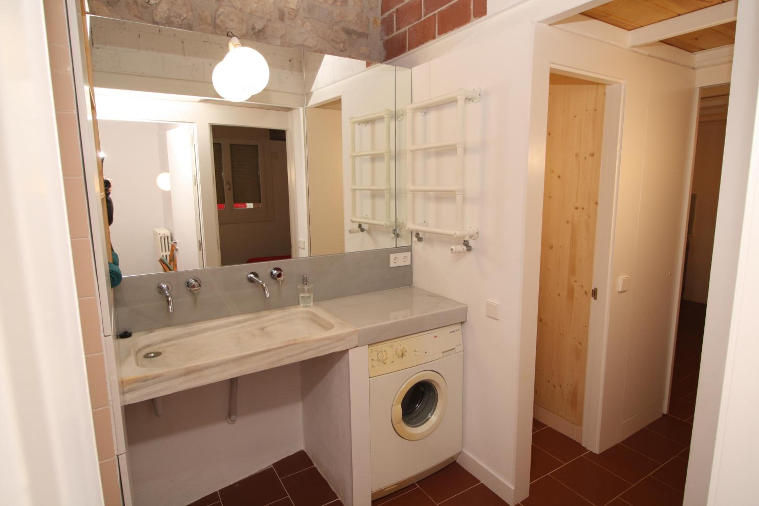Two-Bedroom House - Photo 3