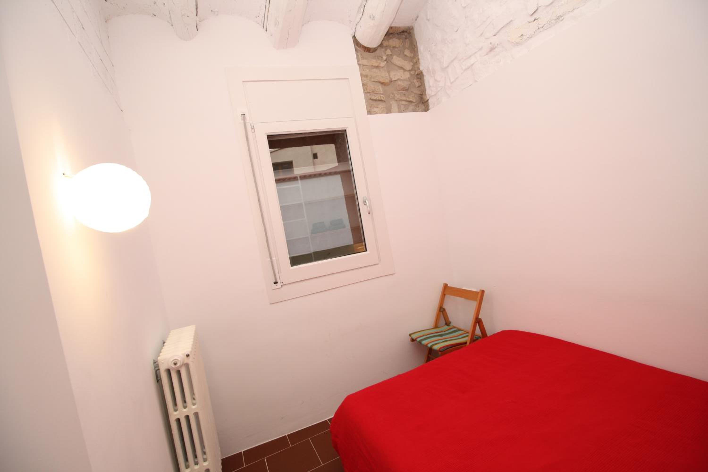 Two-Bedroom House - Photo 5