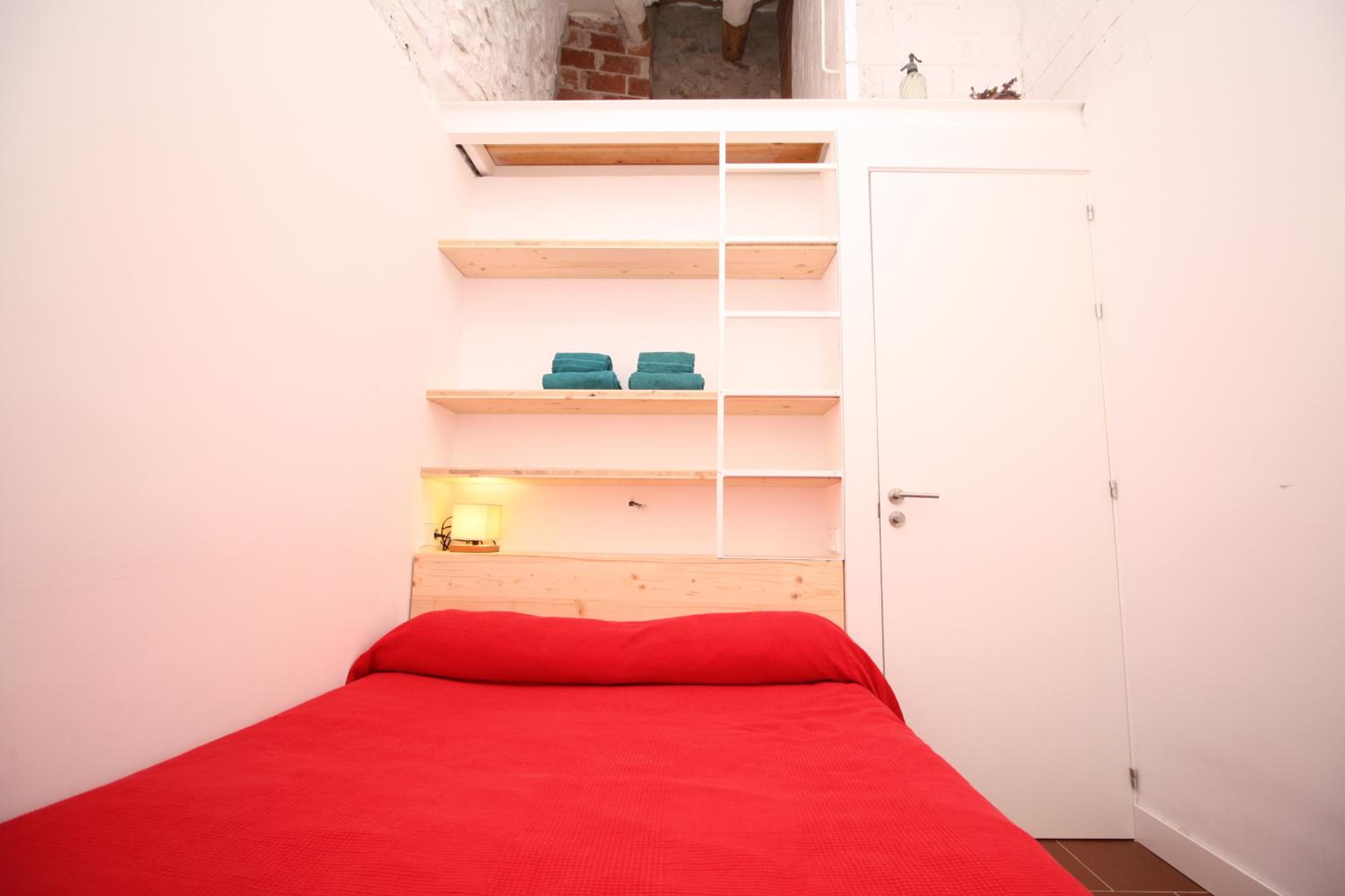 Two-Bedroom House - Photo 6