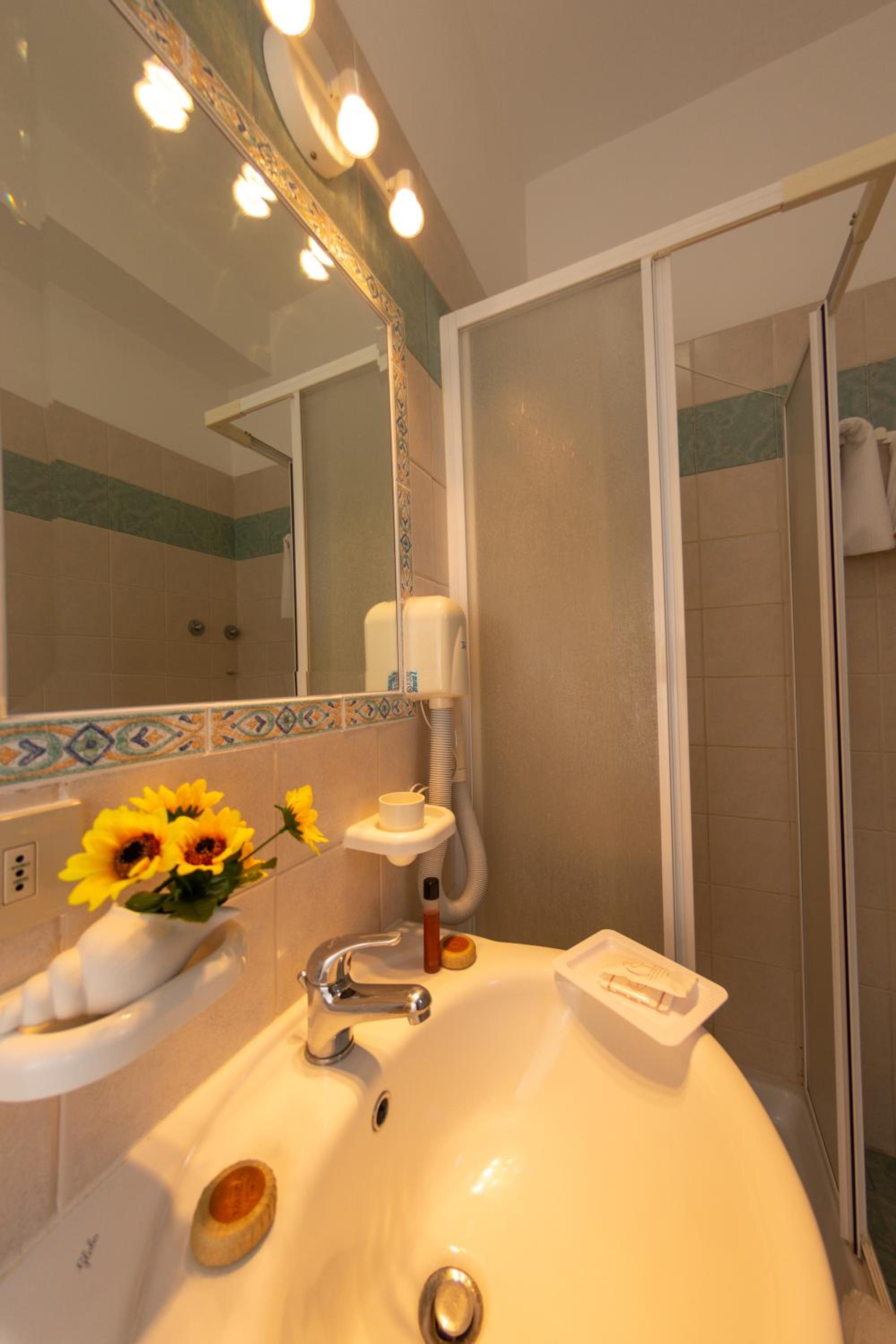 Triple Room - Photo 7
