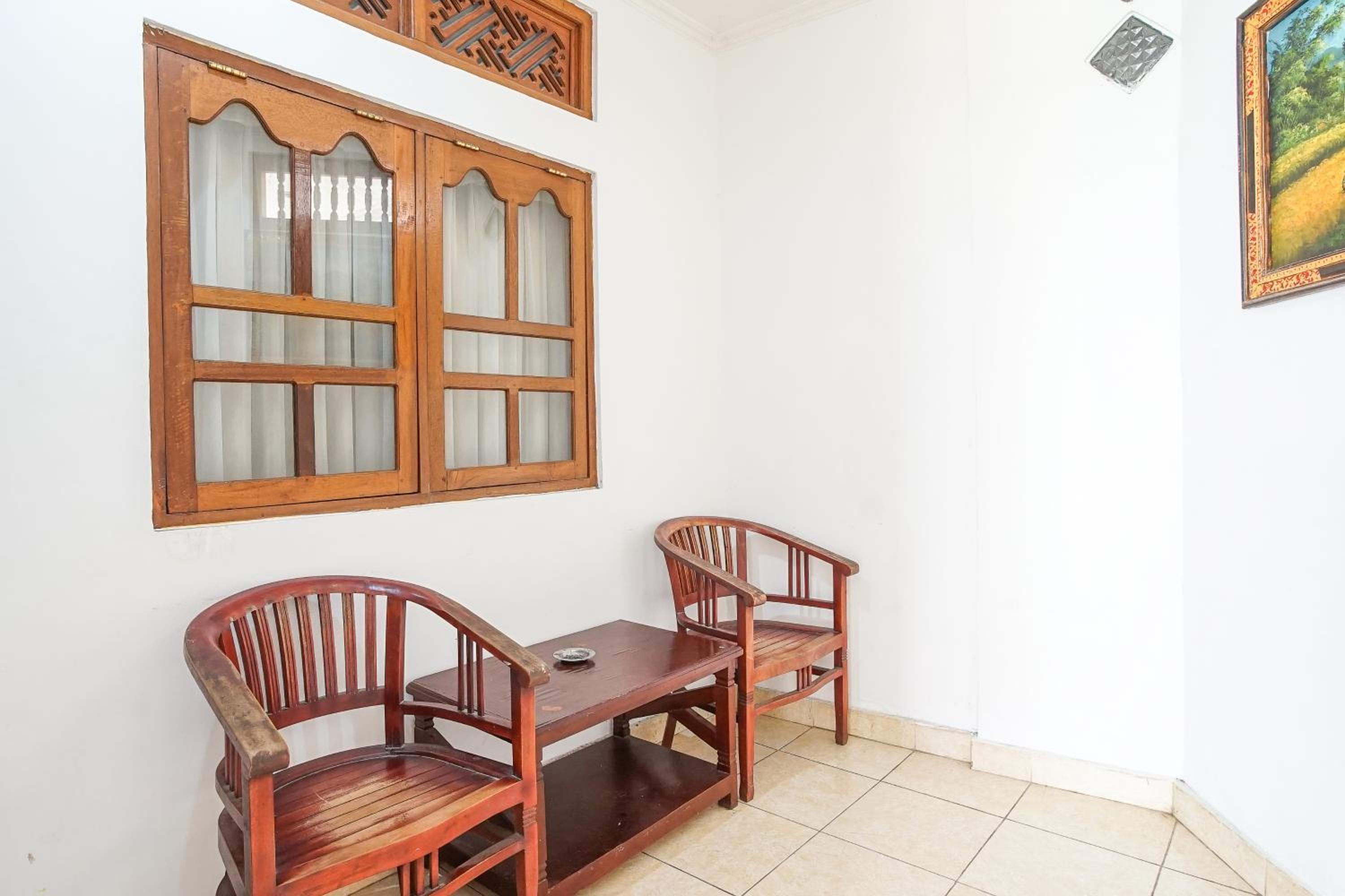 Family Room - Photo 15