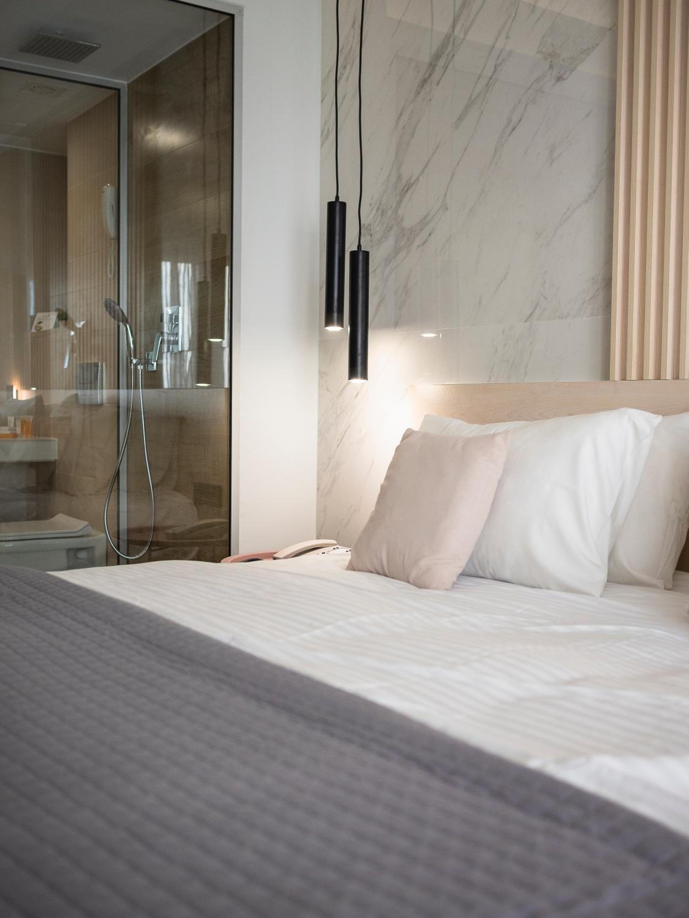 Deluxe Double Room - Photo 5