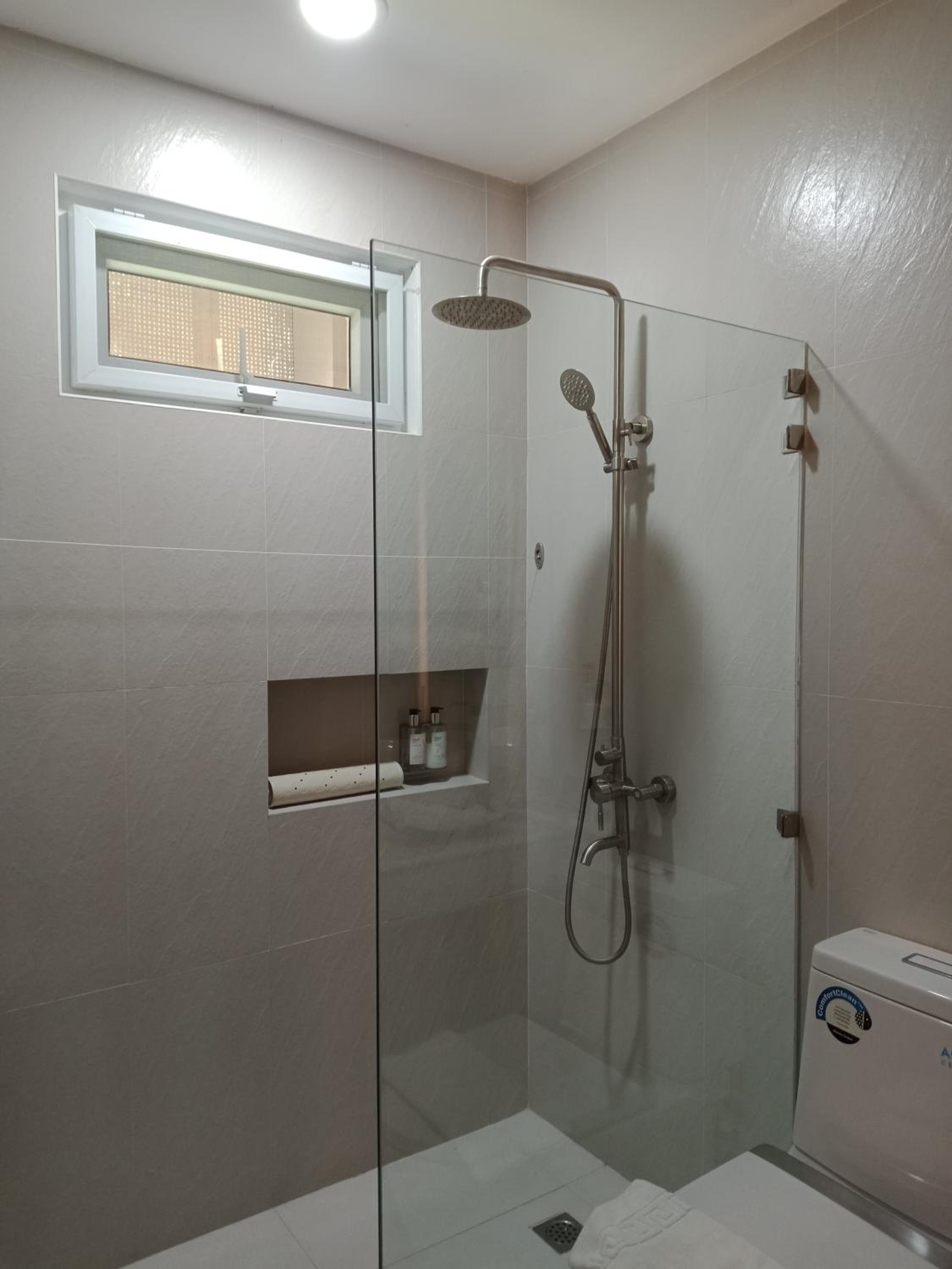 Deluxe Quadruple Room - Photo 2