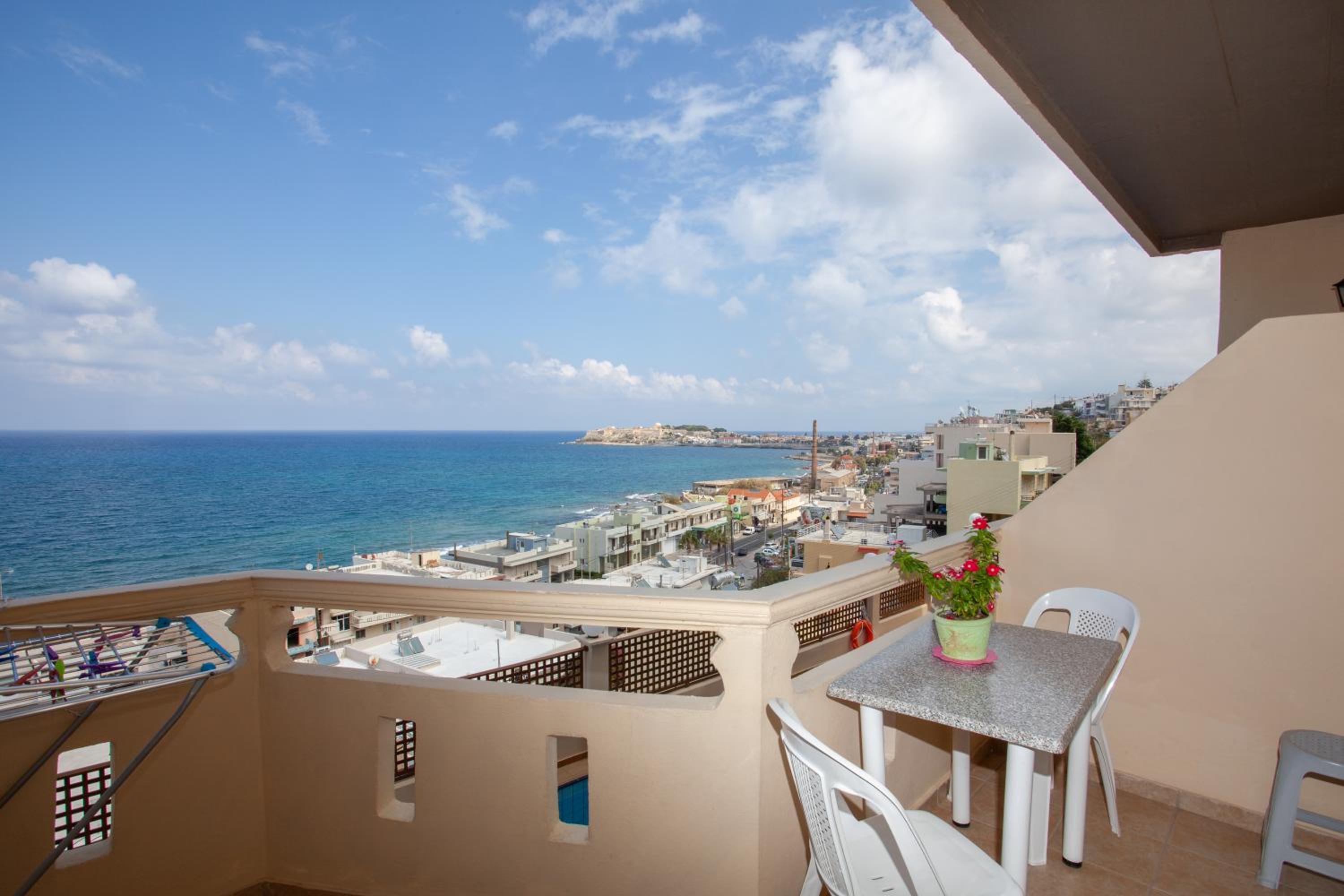 Standard Triple Room with Sea View photo 2