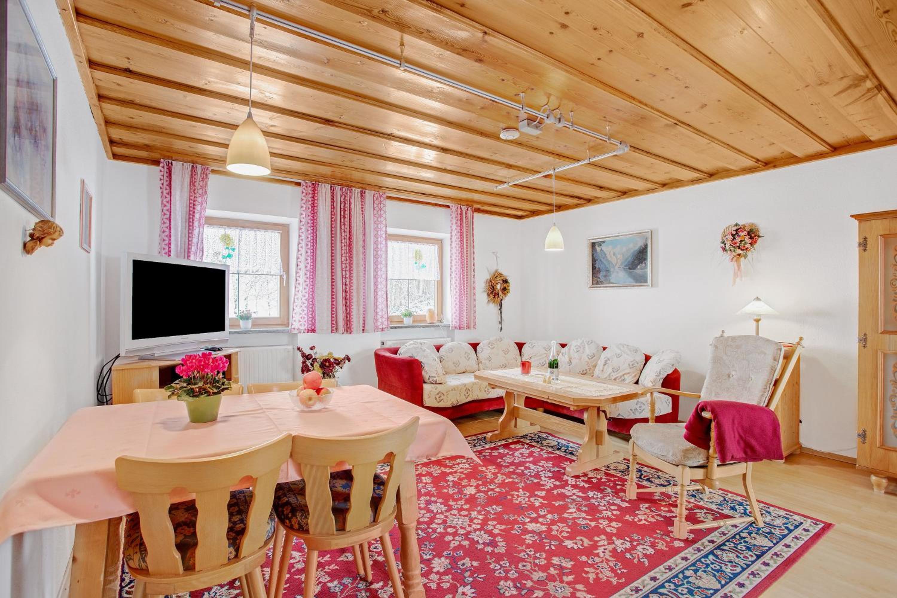 Two-Bedroom Deluxe Apartment with Balcony