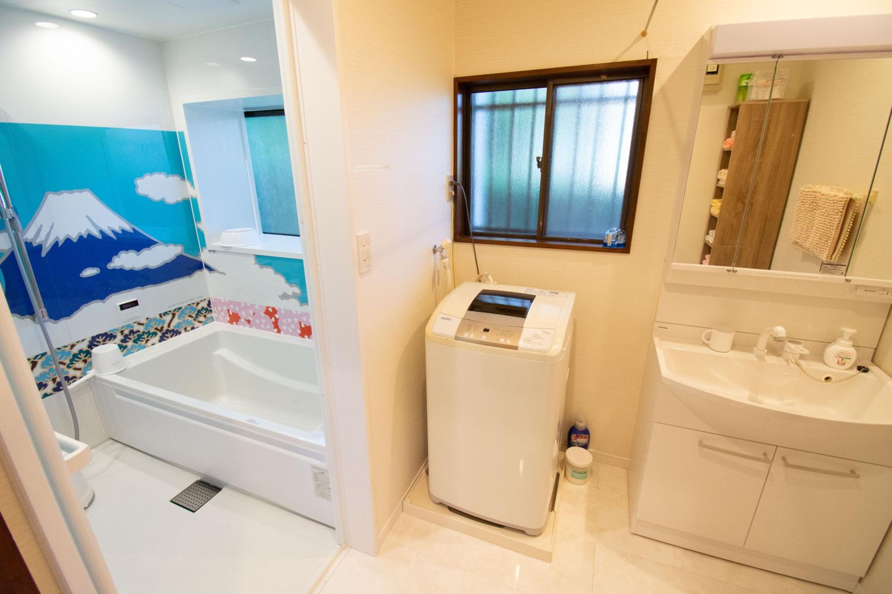 One-Bedroom House - Photo 2