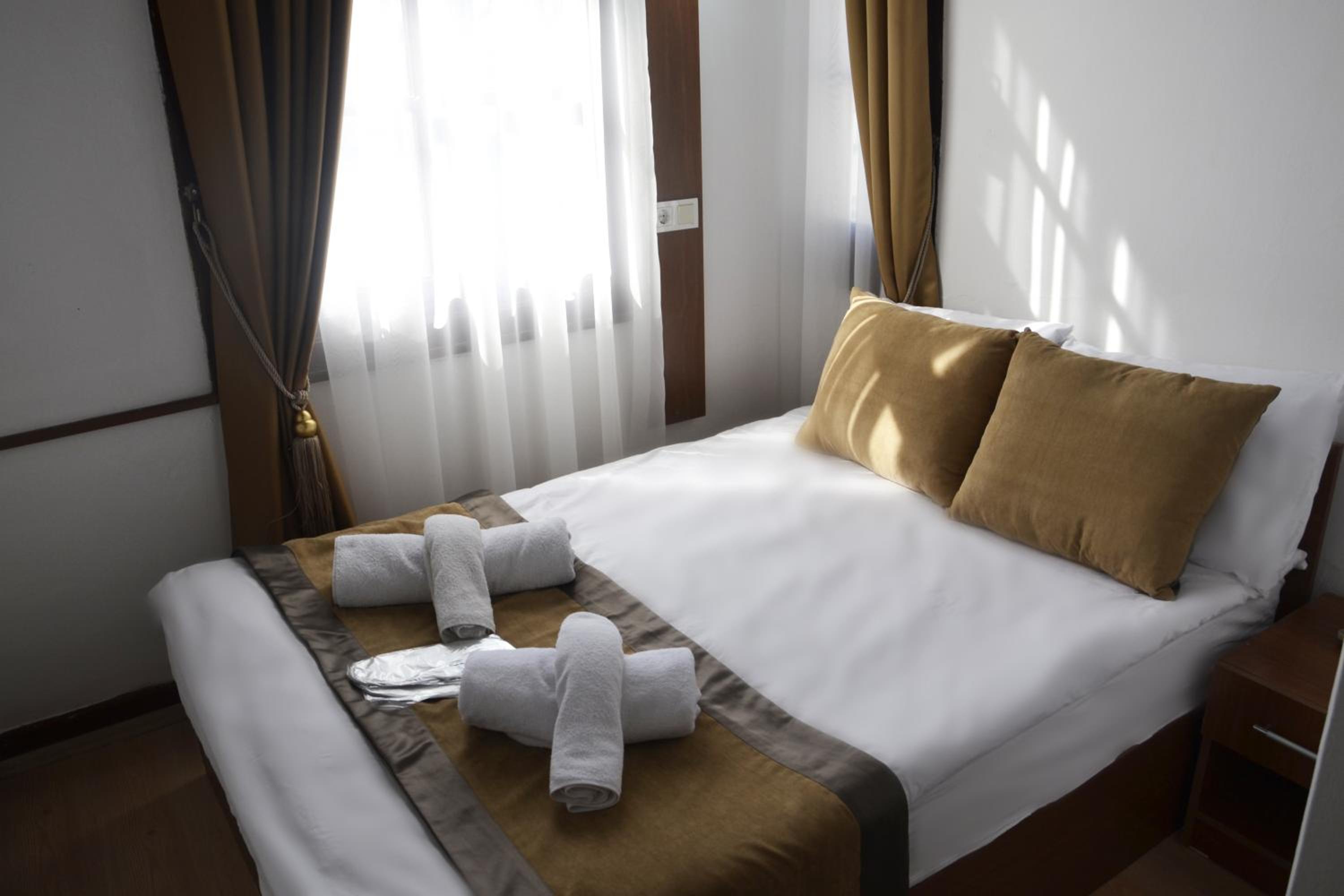 2nd Floor Small Double Room