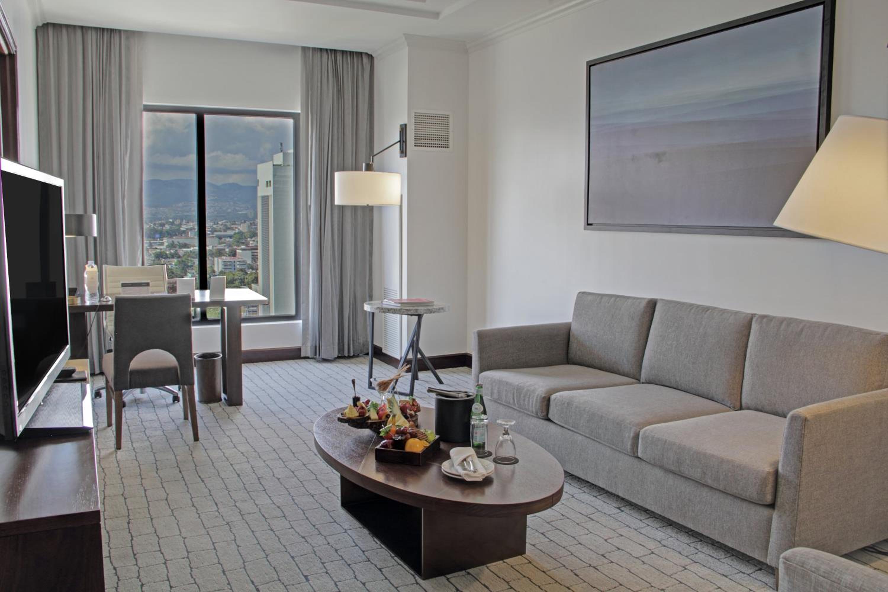 One-Bedroom King Suite with City View - High Floor - Photo 1