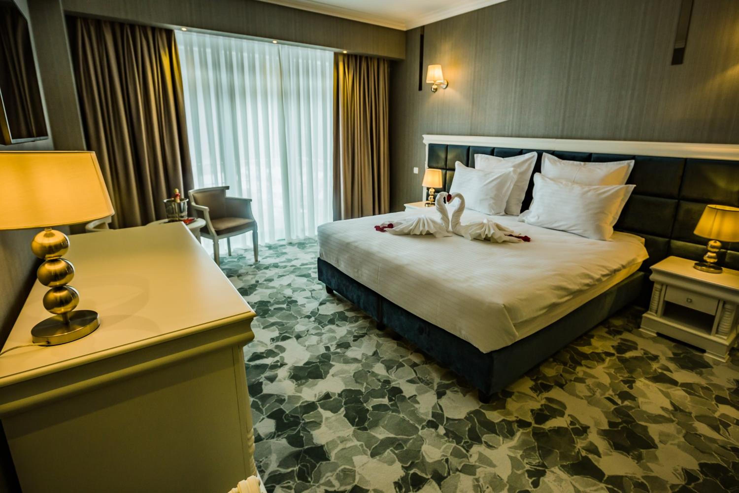 Deluxe Double Room - Photo 1