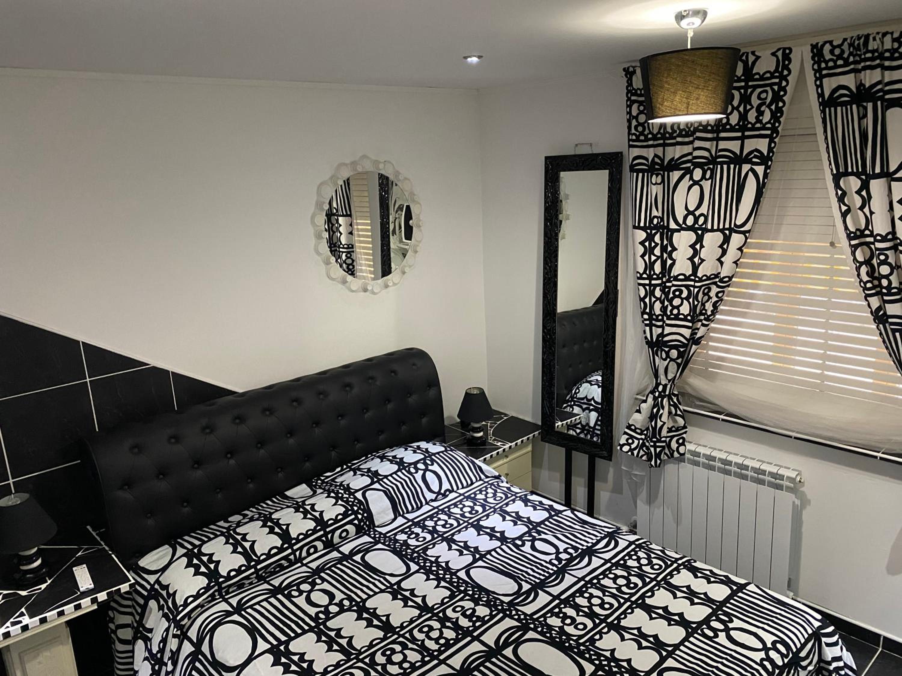 Double Room with Private External Bathroom photo 1