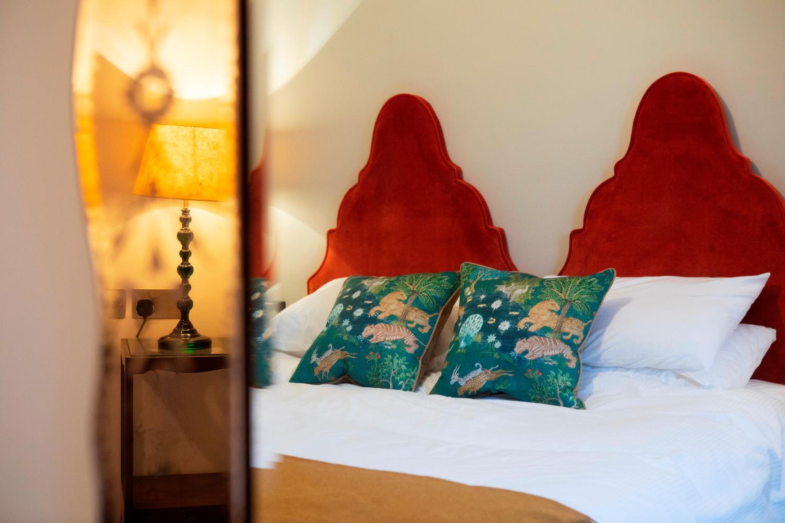 Comfortable Twin Room (No Pets)