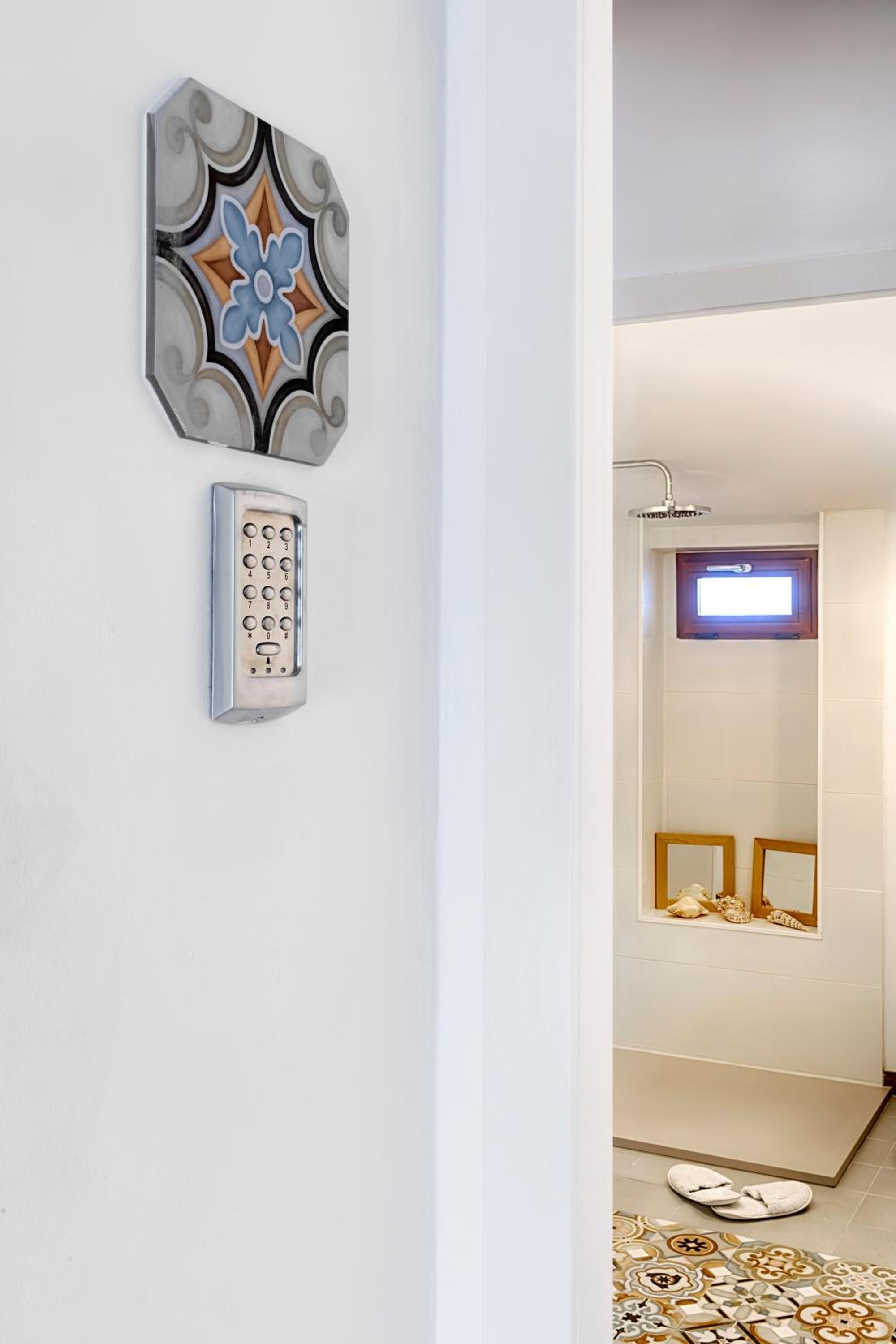 Double or Twin Room - Photo 13