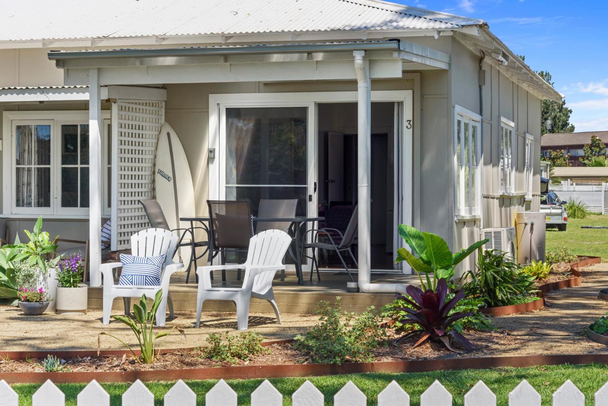 Bungalow - Water Front  photo 3