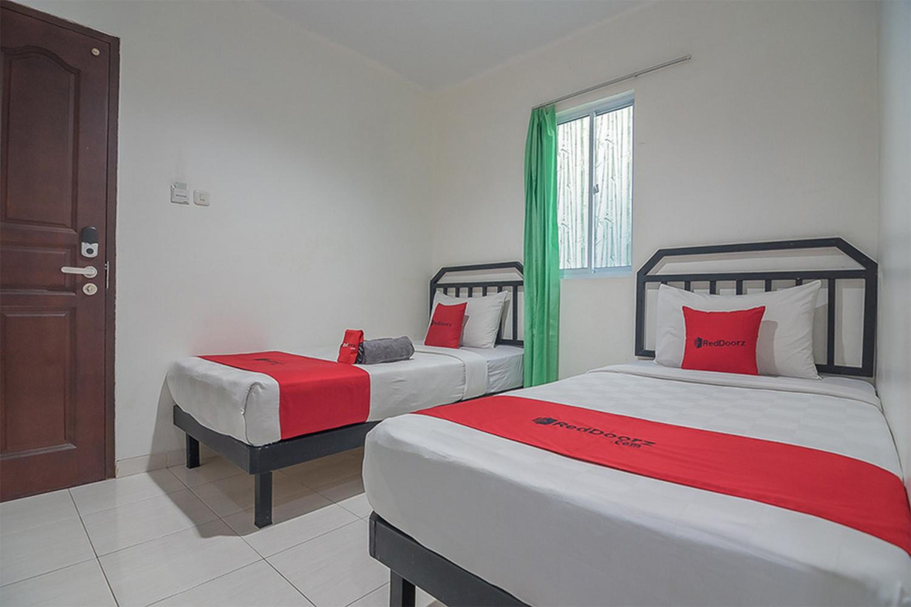 Twin Room - Photo 1