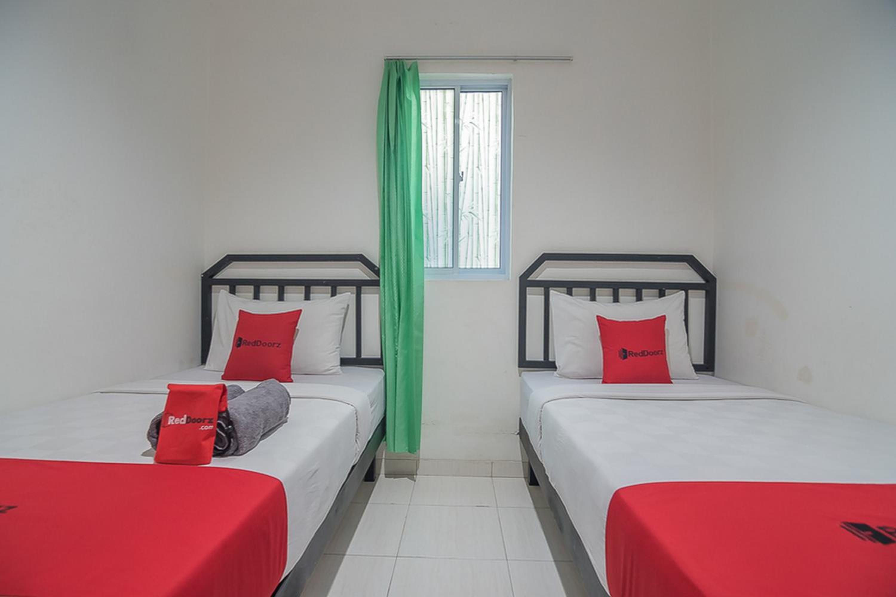 Twin Room - Photo 2