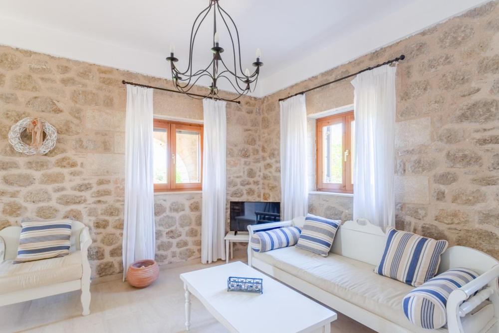 Two-Bedroom Stone Maisonette