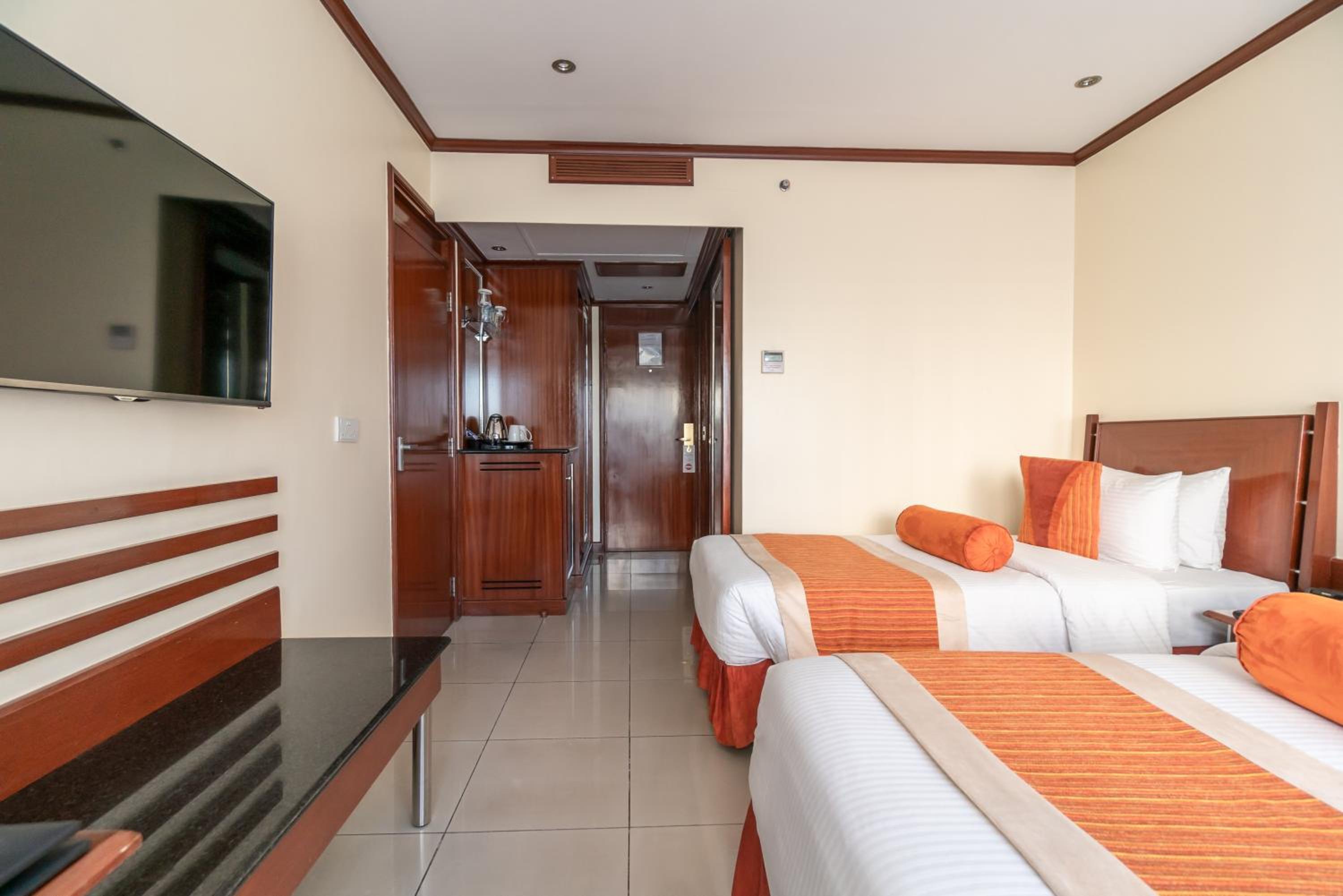 Panafric Twin Room - Photo 6