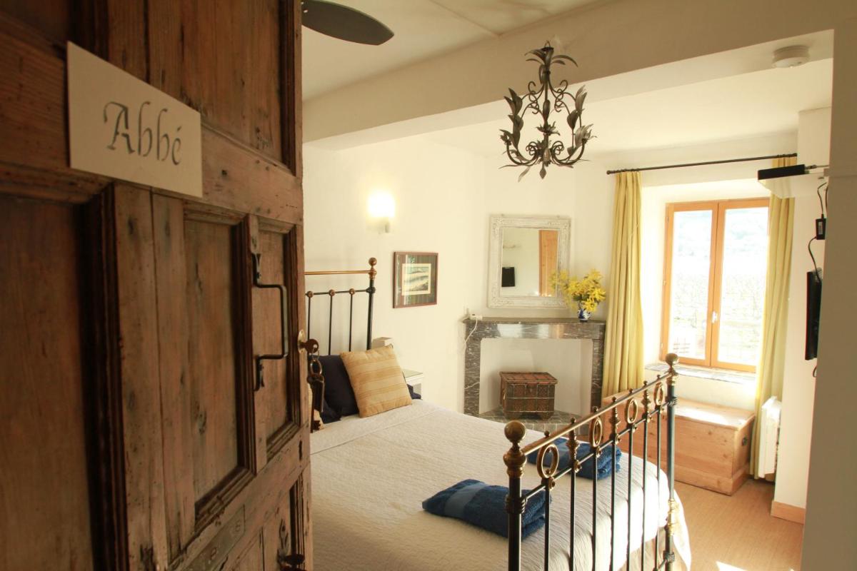 Standard Double Room with En Suite Bathroom photo 1