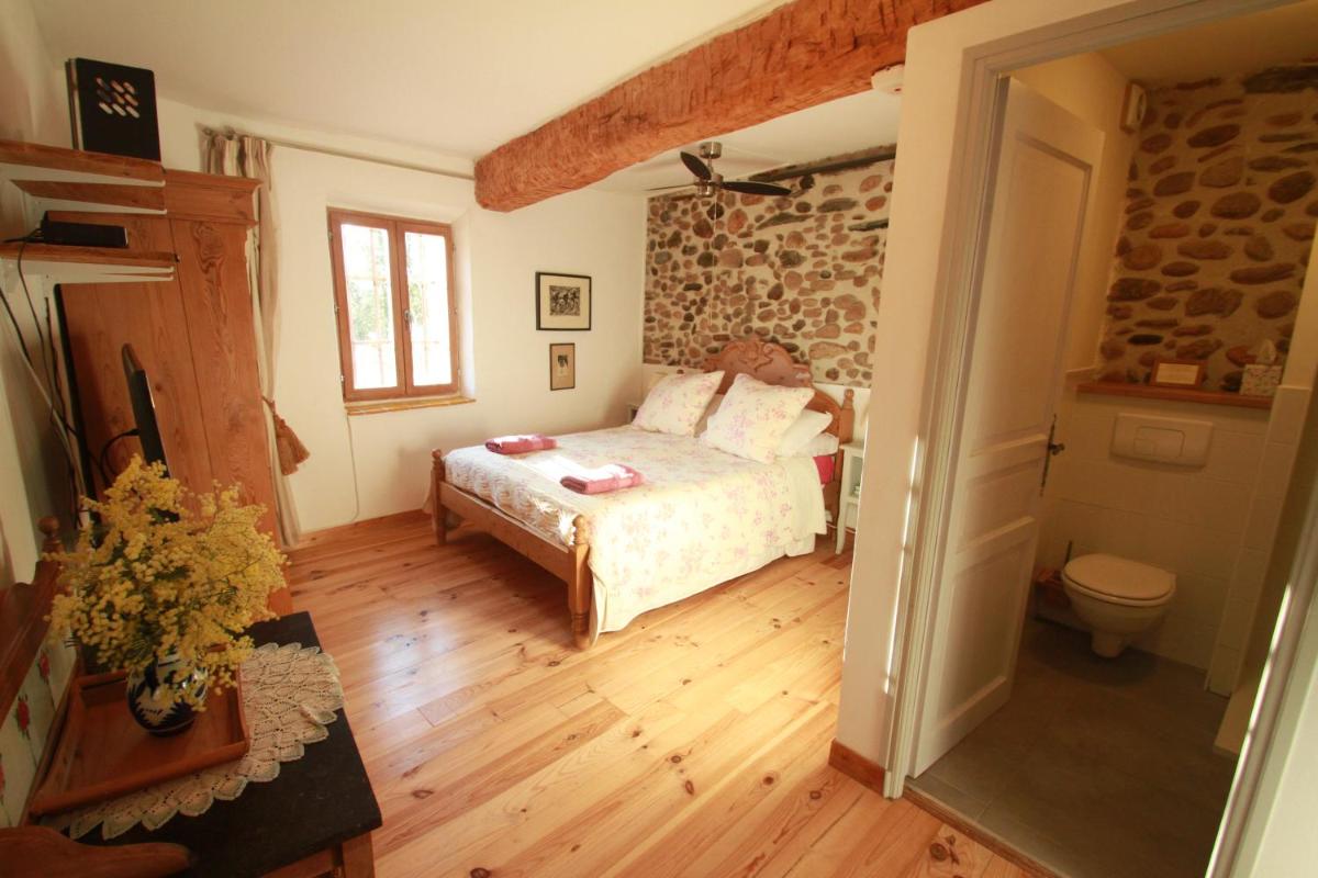 Deluxe Double Room with En Suite Bathroom photo 1