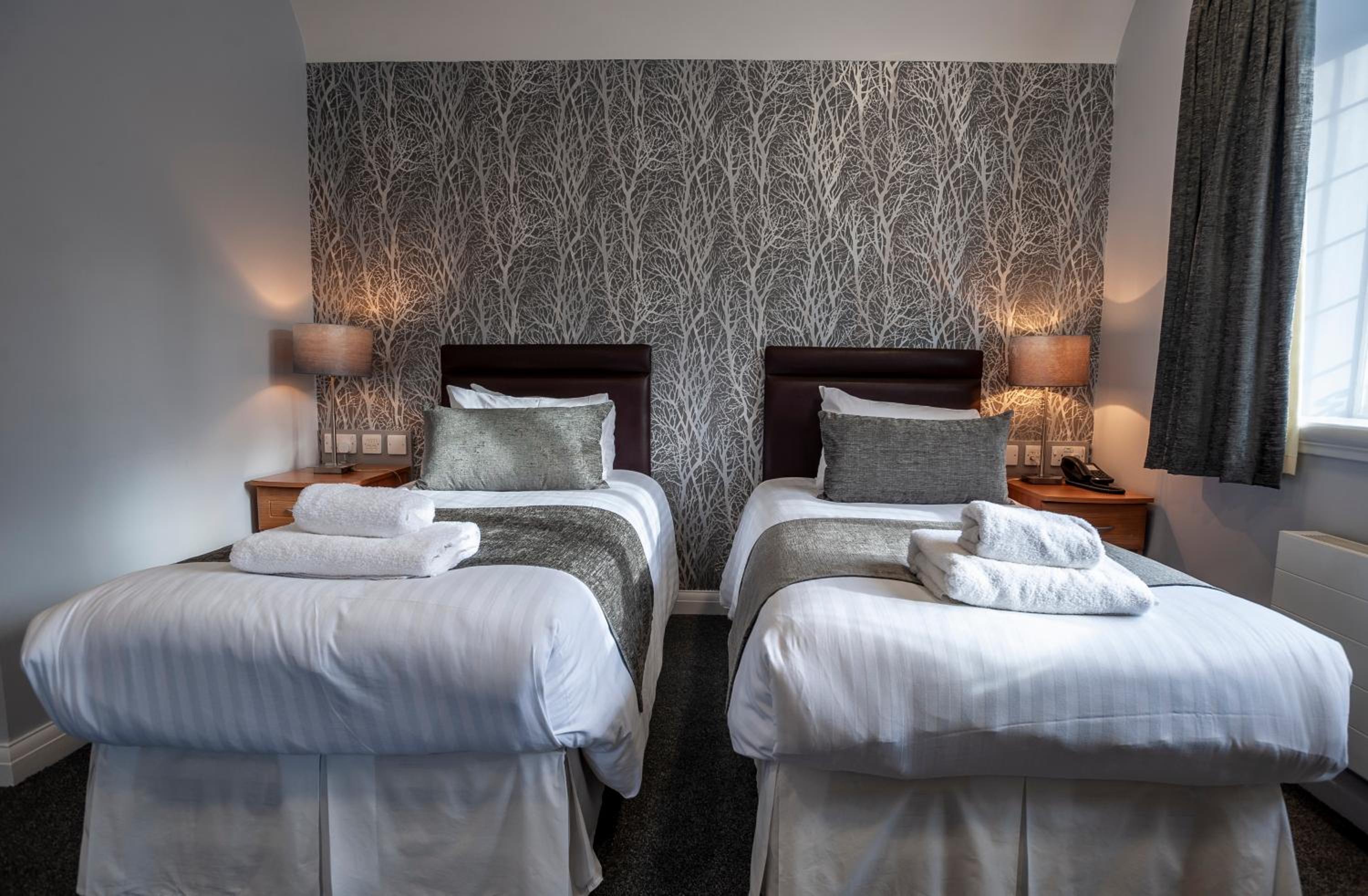 Executive Twin Room - Photo 10