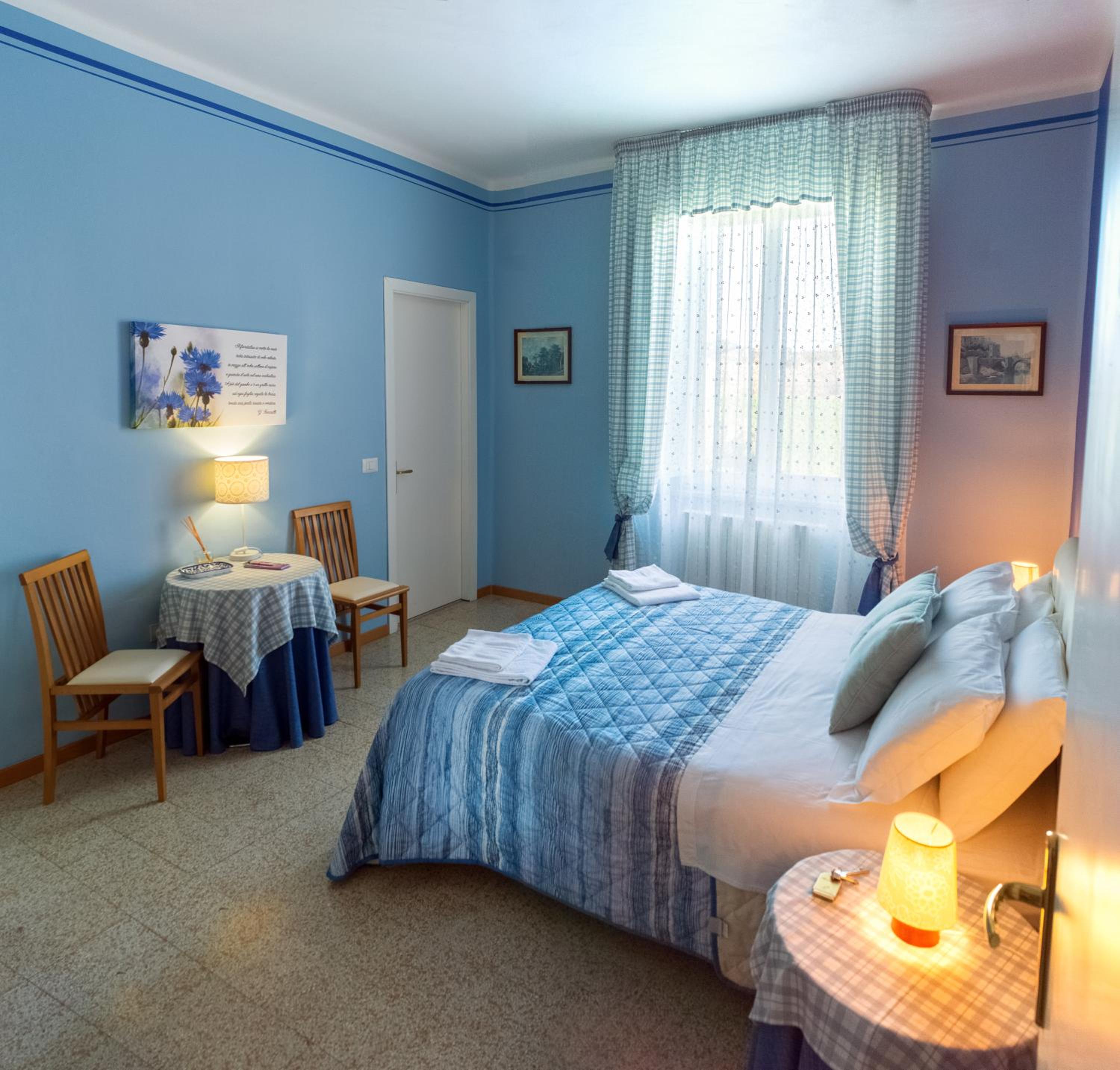Deluxe Double Room with Shower photo 2