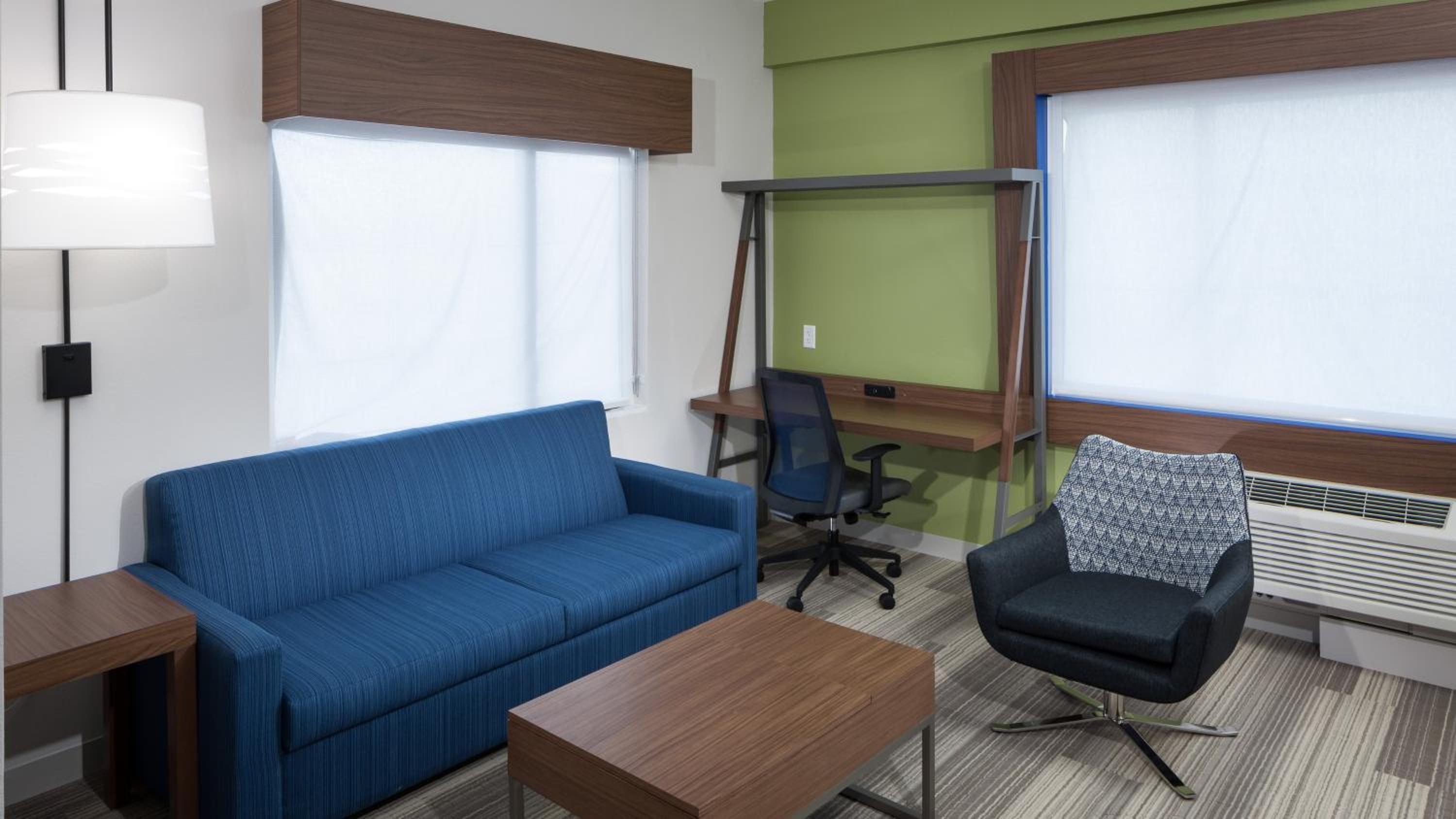 One-Bedroom Suite - Photo 1