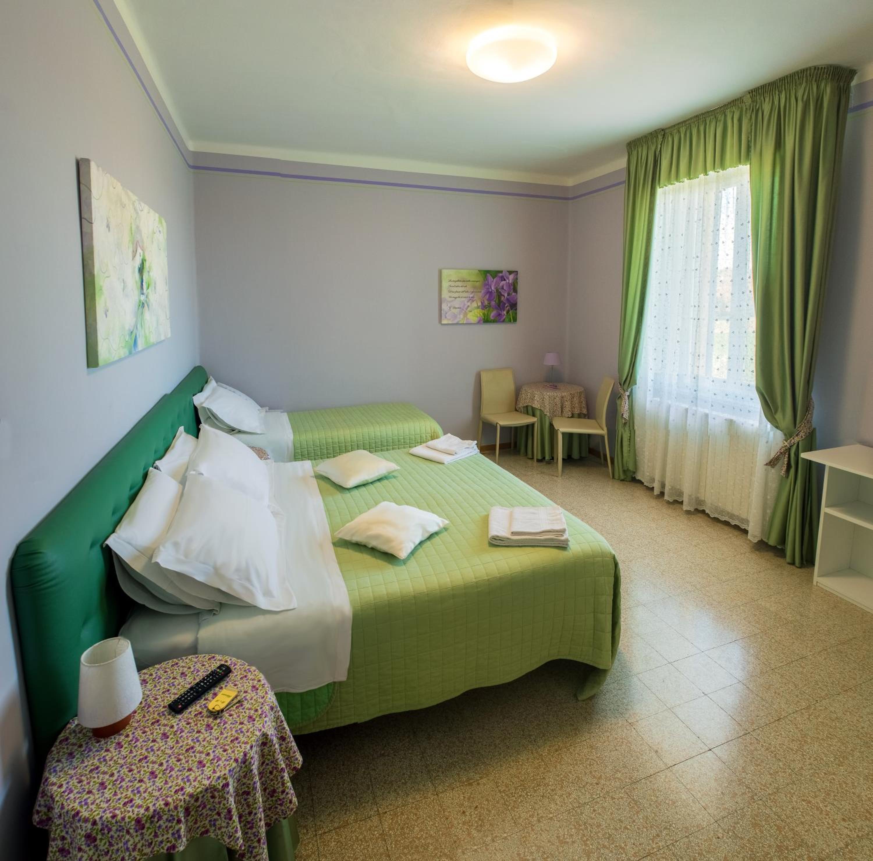 Deluxe Double or Twin Room with River View photo 2