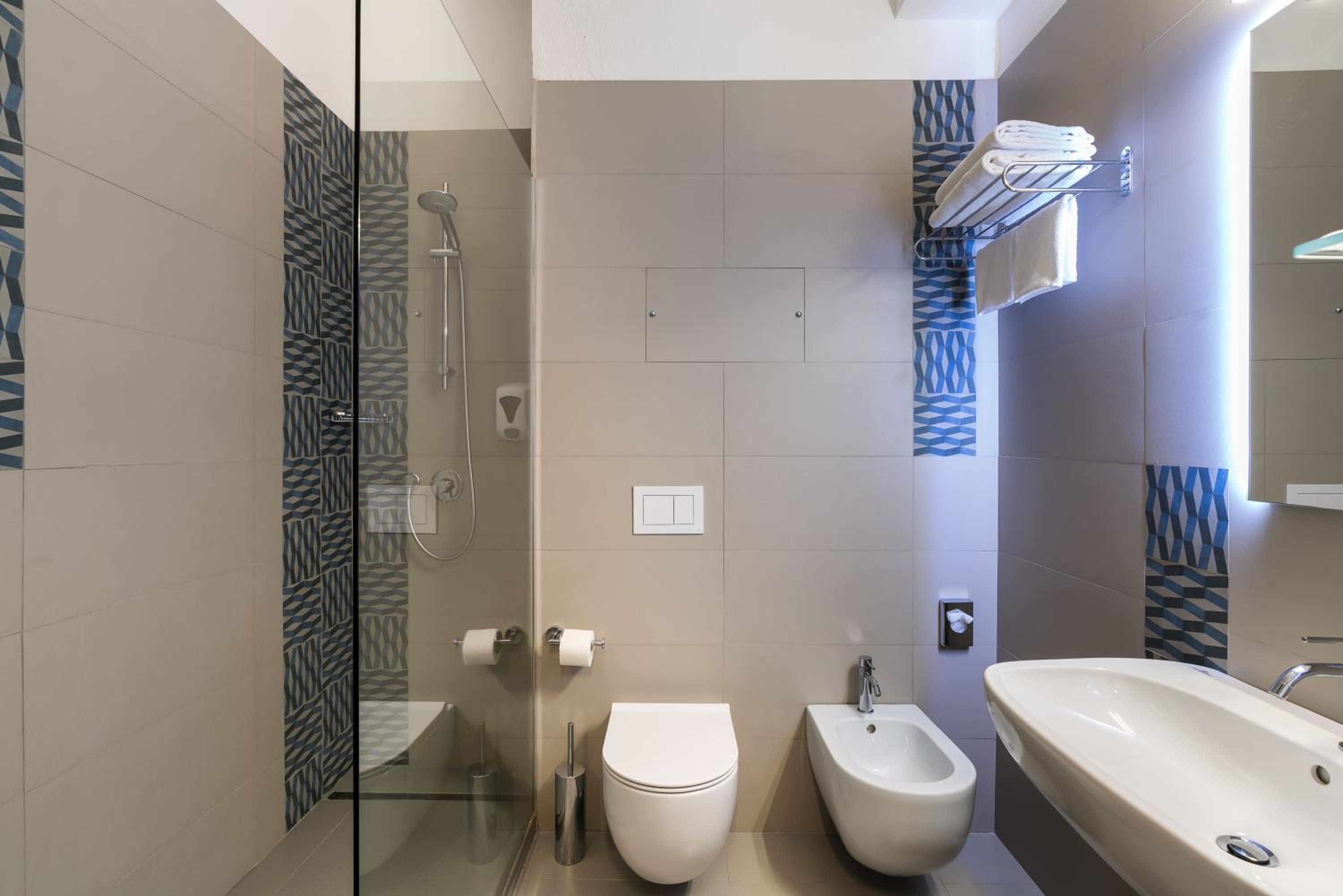 Superior Double Room - Photo 3