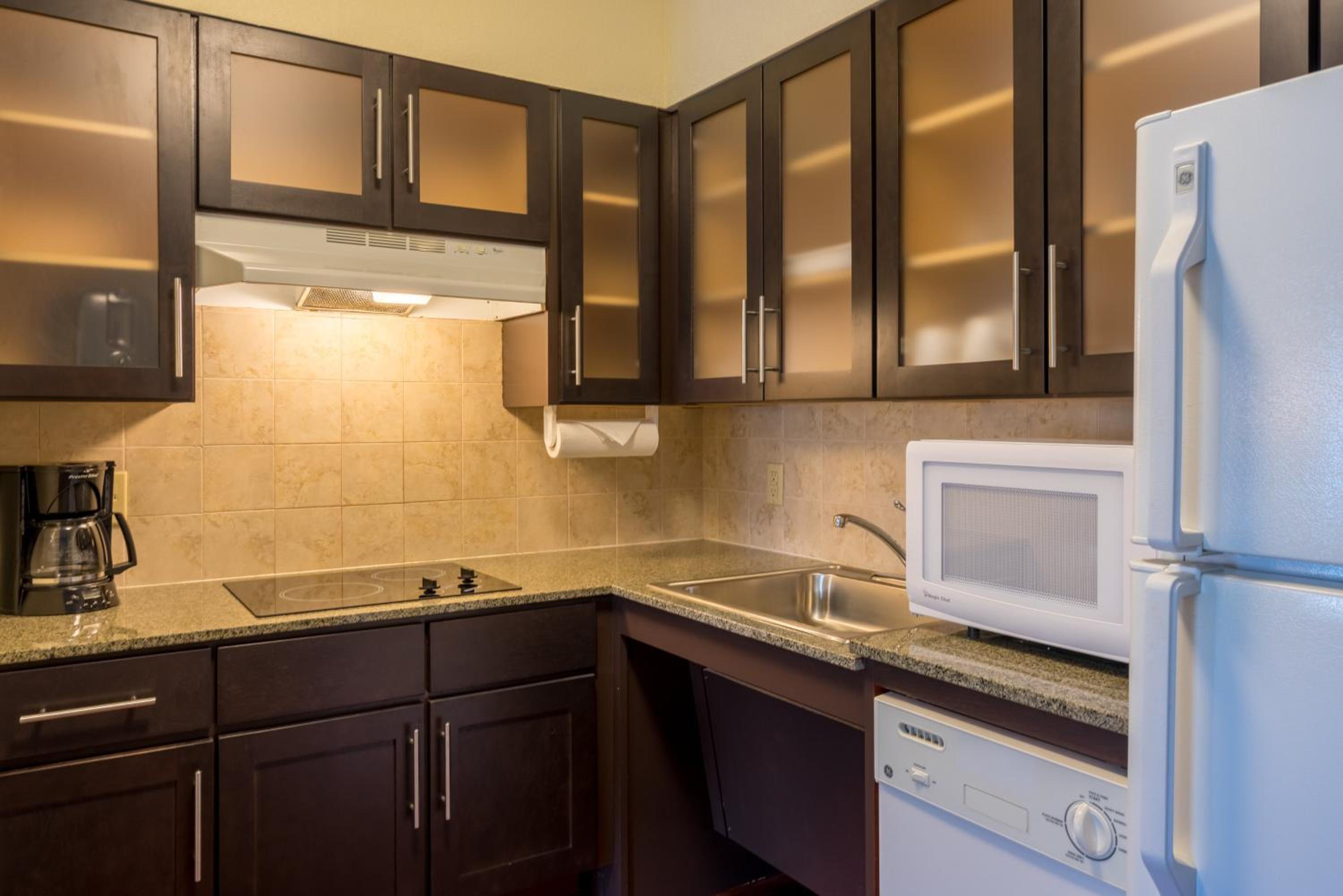 Two-Bedroom Suite with Bath Tub - Disability Access - Photo 2