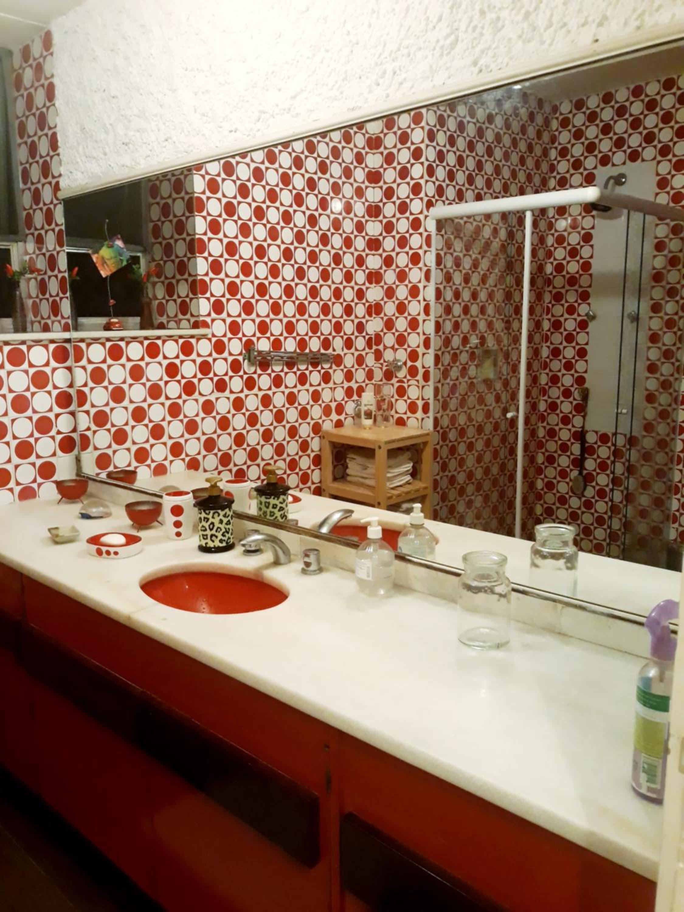 Three-Bedroom Apartment - Photo 3