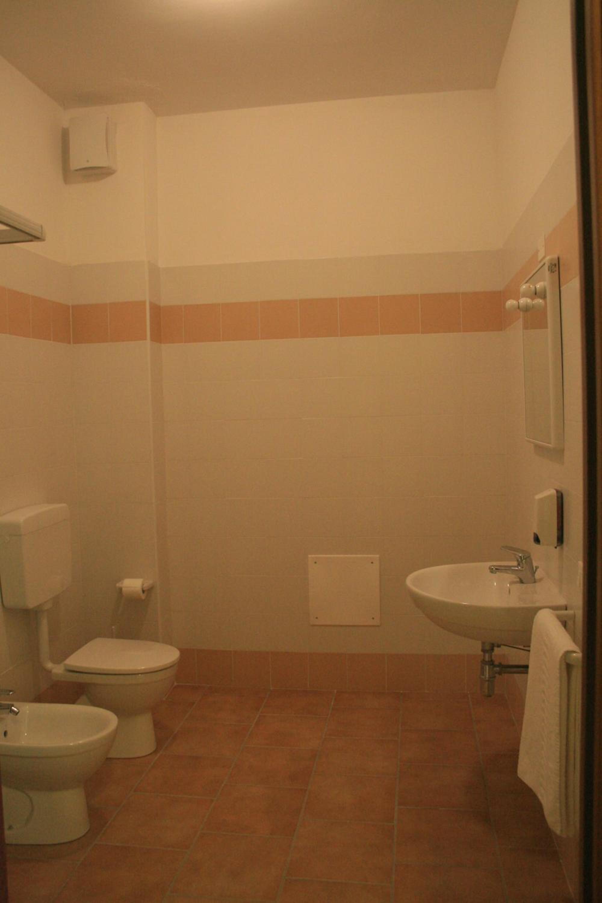 Double or Twin Room - Photo 3
