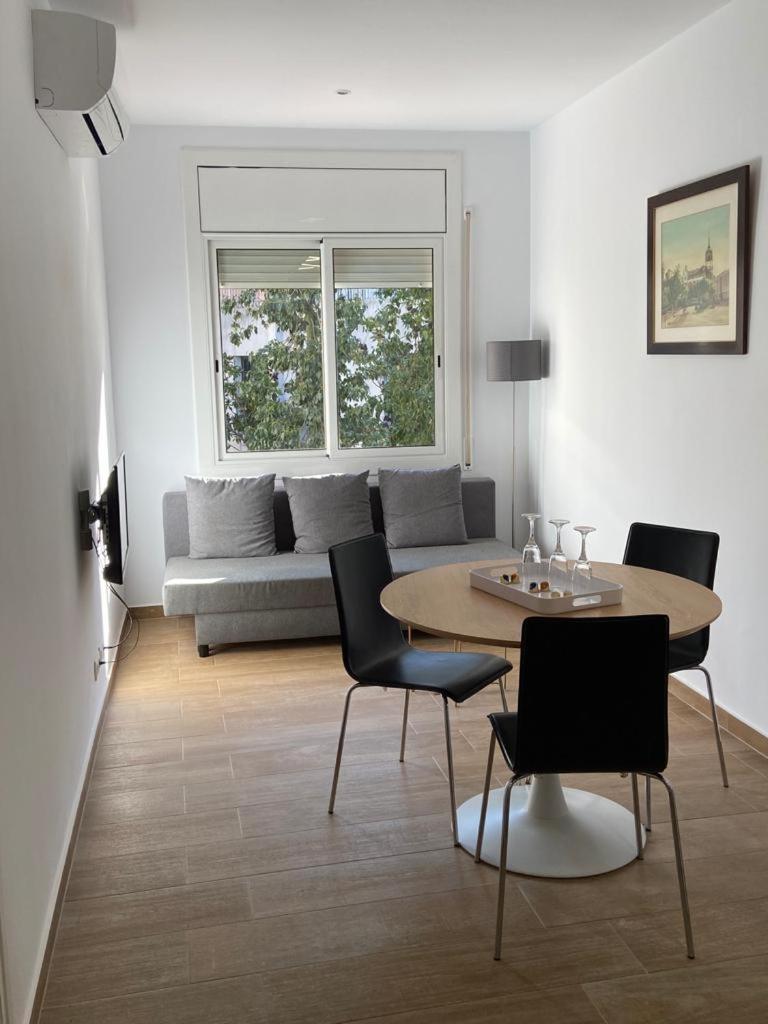 Two-Bedroom Apartment photo 2